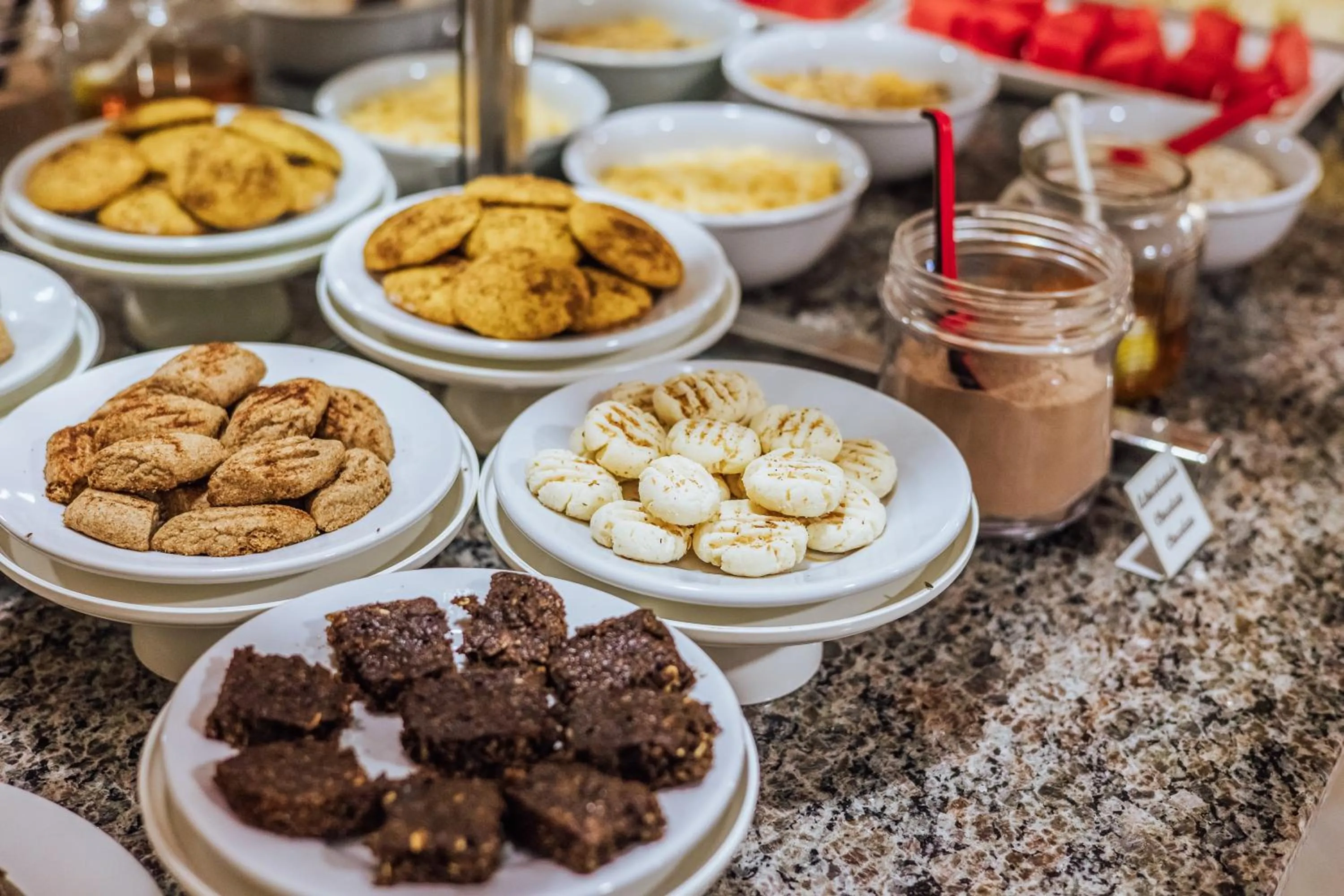 Food and drinks in VELINN Pousada Casa de Pedra Ilhabela