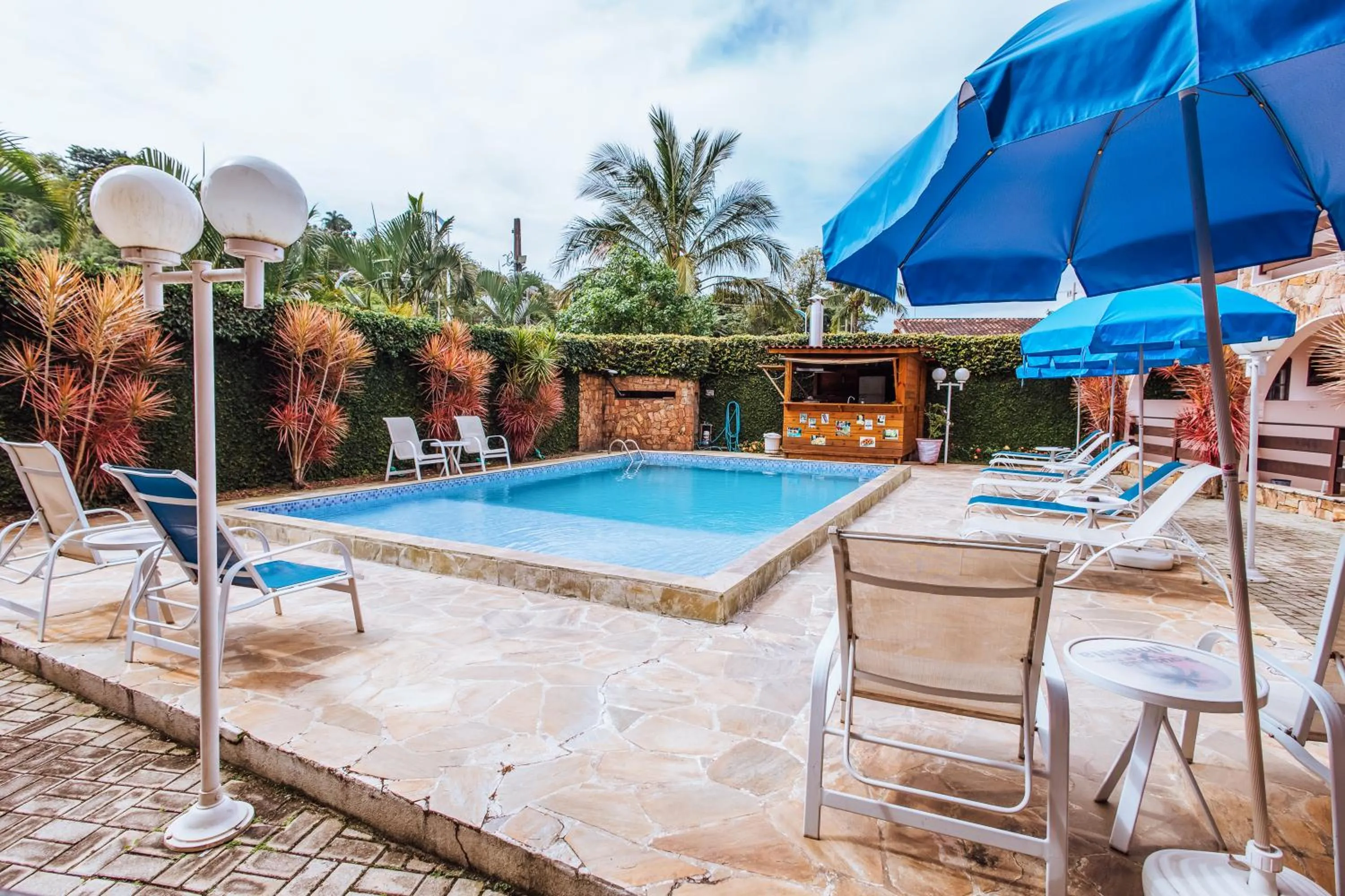 Patio in VELINN Pousada Casa de Pedra Ilhabela