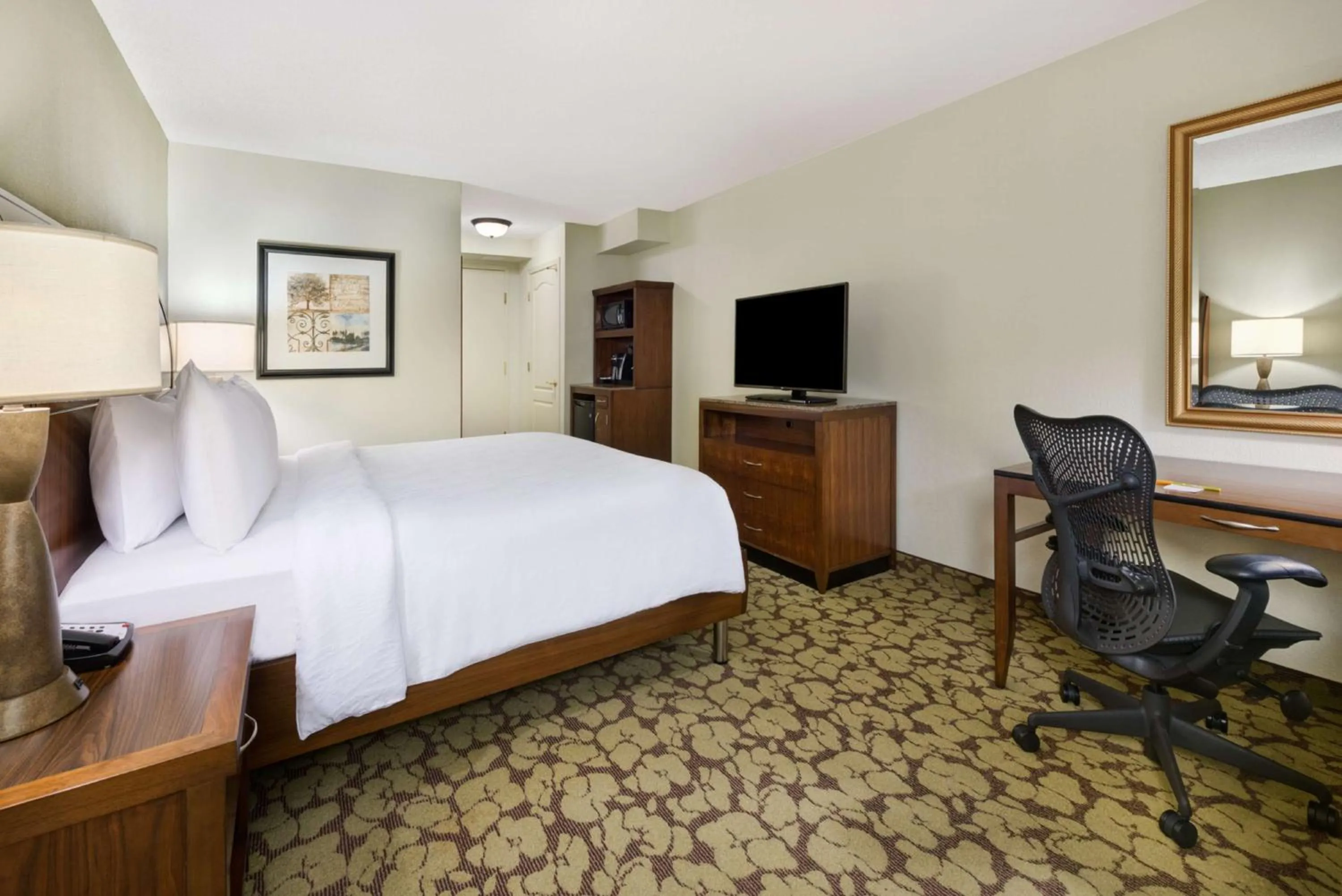 Bedroom, Bed in Hilton Garden Inn Atlanta North/Alpharetta