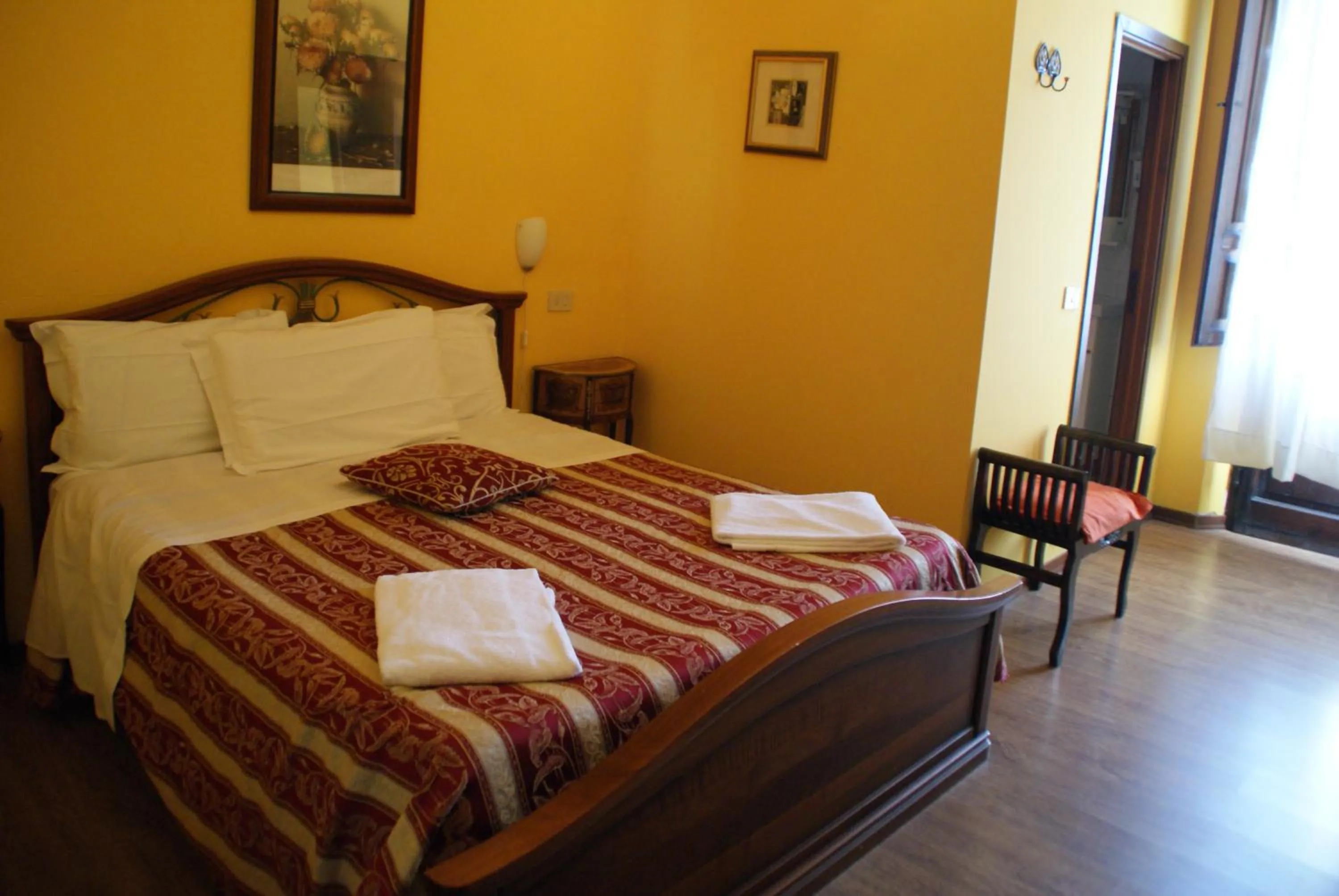 Photo of the whole room, Bed in Hotel Europa