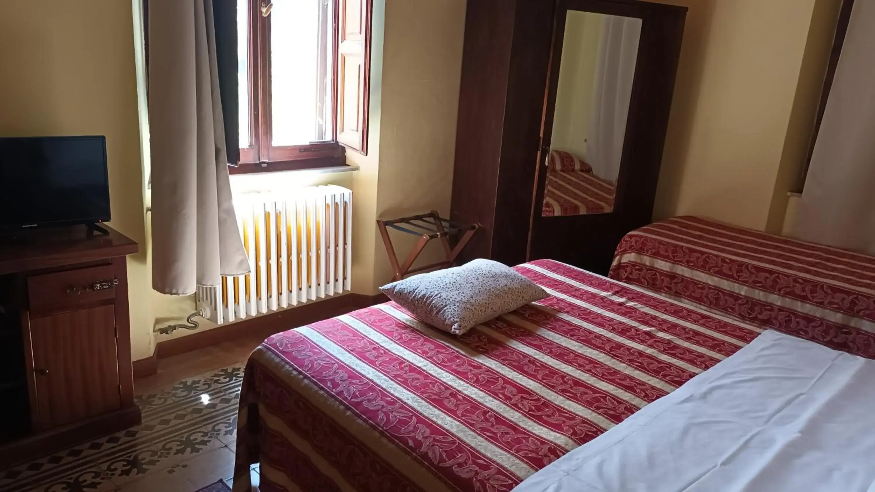 Comfort Triple Room in Hotel Europa Comfort Triple Room in Hotel Europa