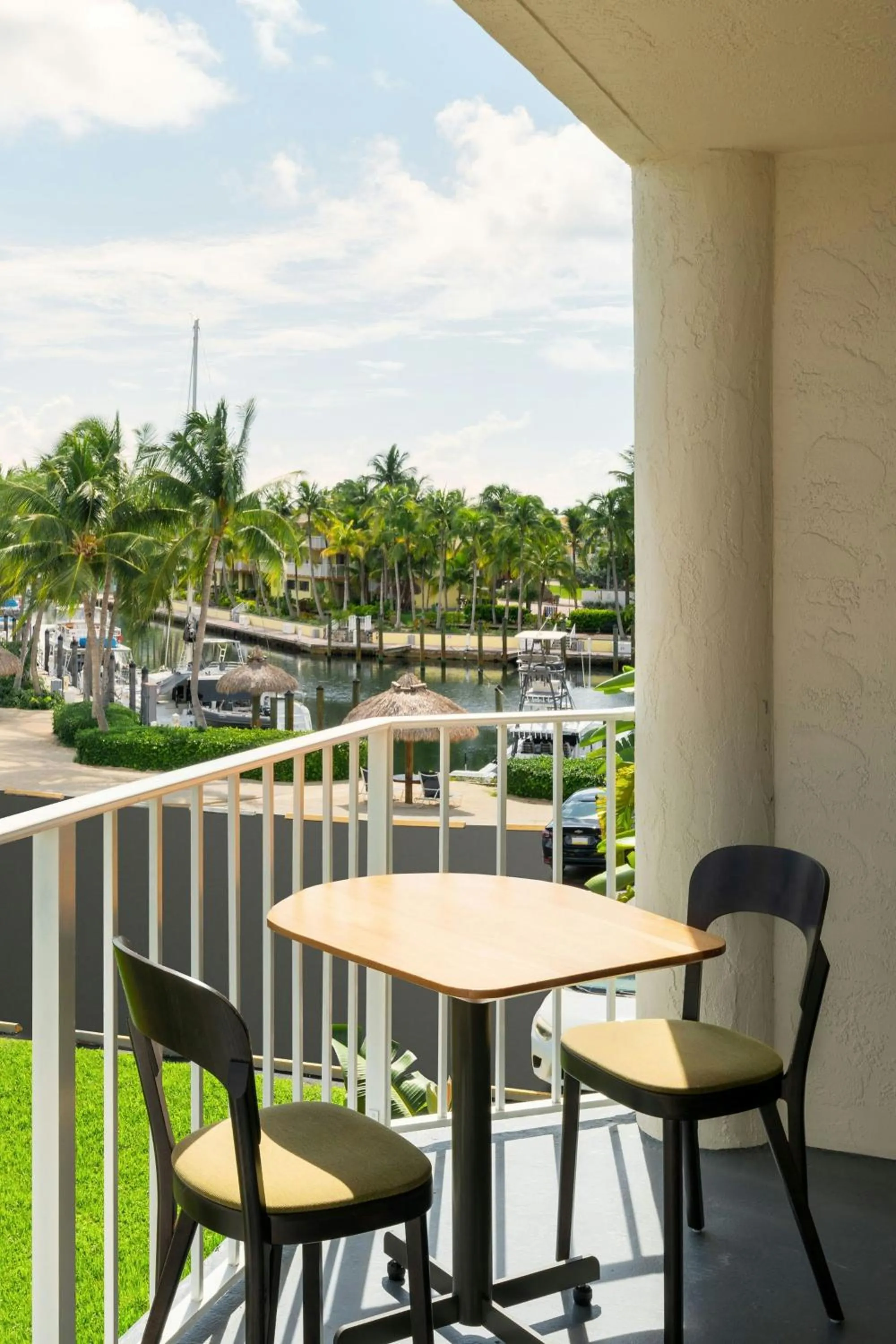 Restaurant/places to eat in Courtyard by Marriott Key Largo