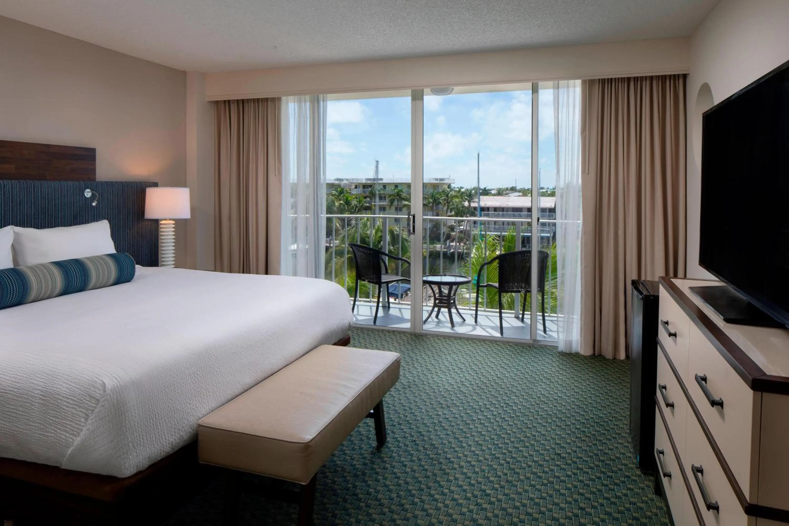 Bedroom, Bed in Courtyard by Marriott Key Largo