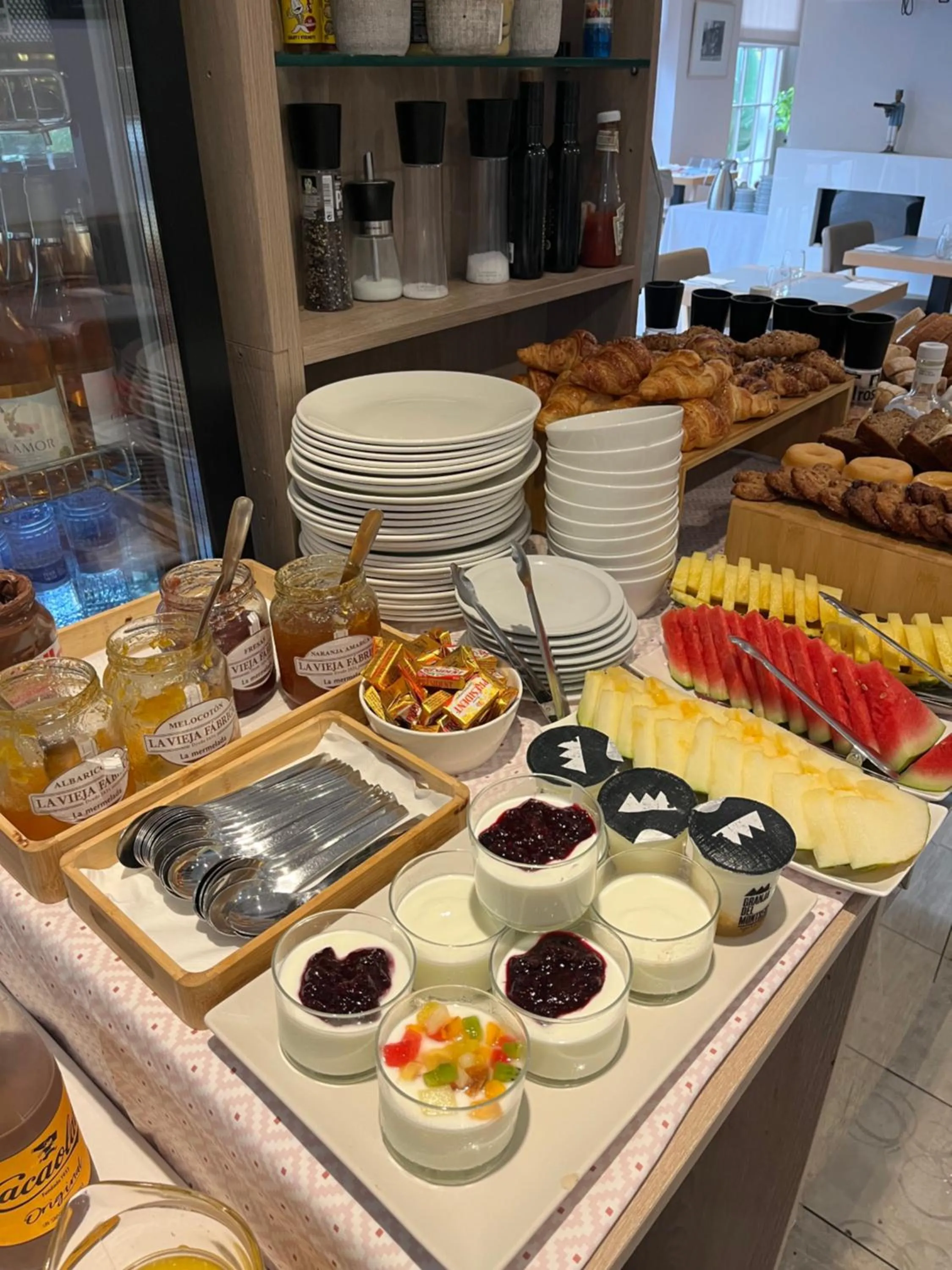 Buffet breakfast in Hotel Llafranch