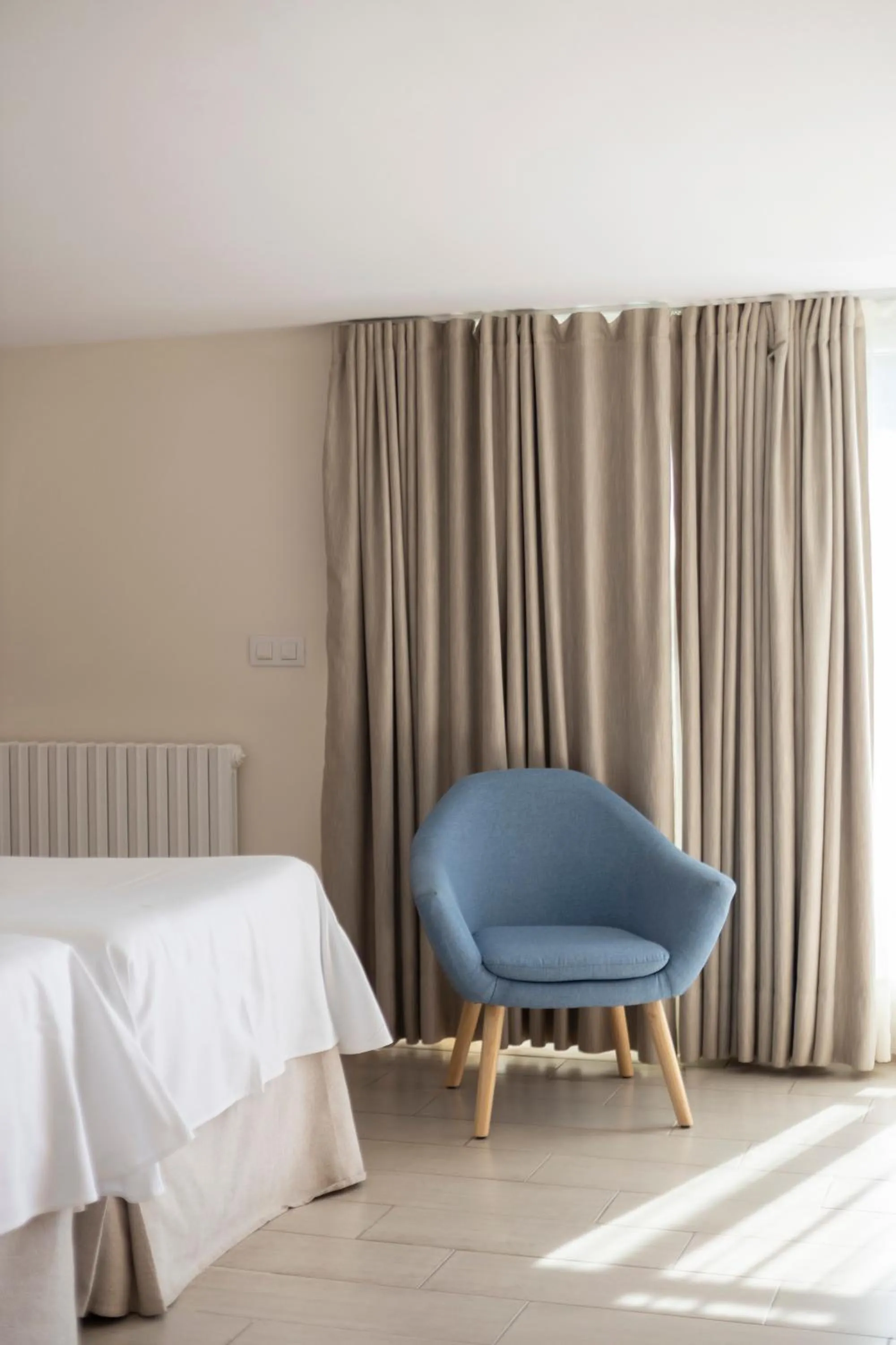 Bedroom, Bed in Hotel Llafranch