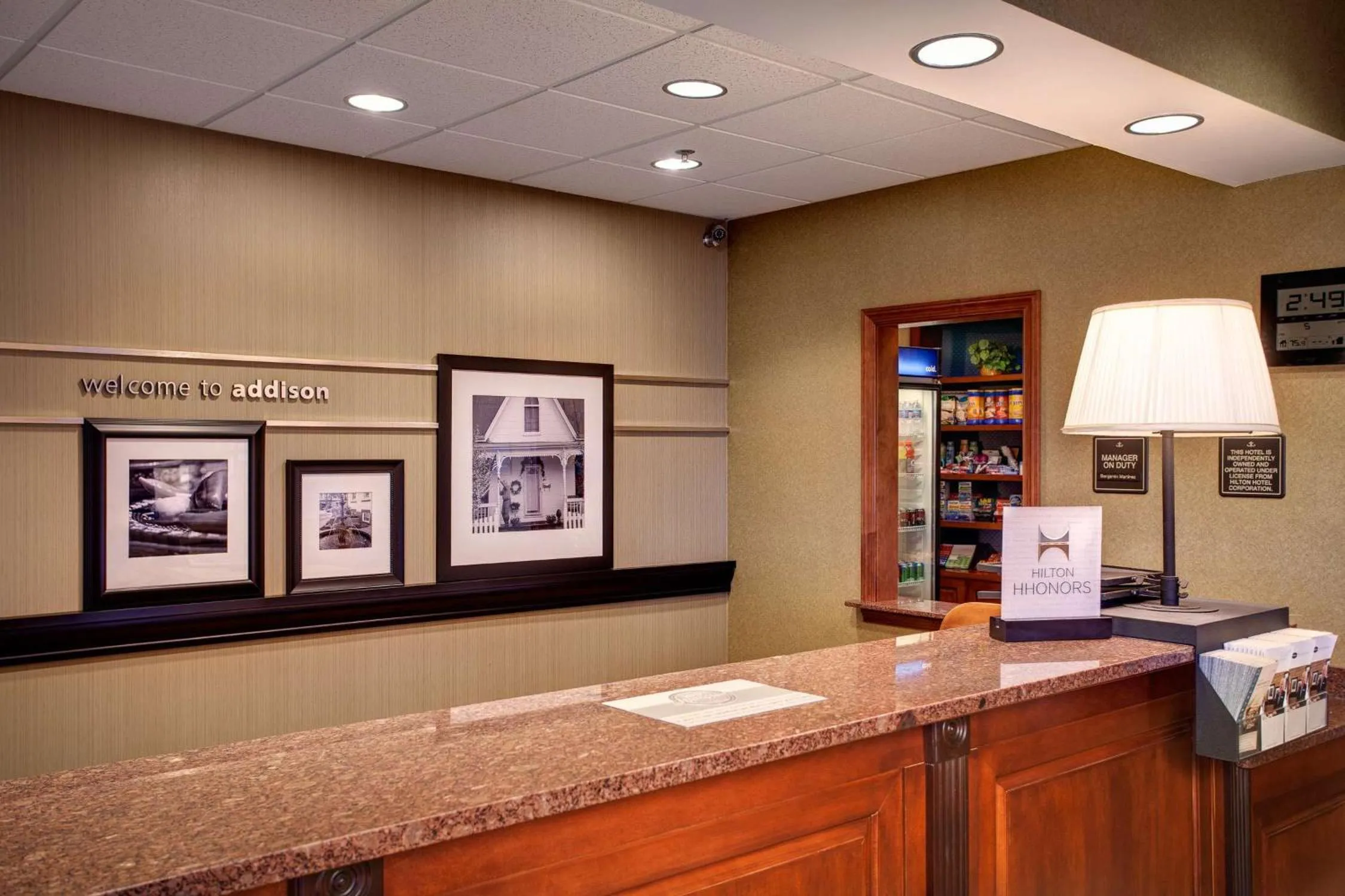 Lobby or reception in Hampton Inn & Suites Addison