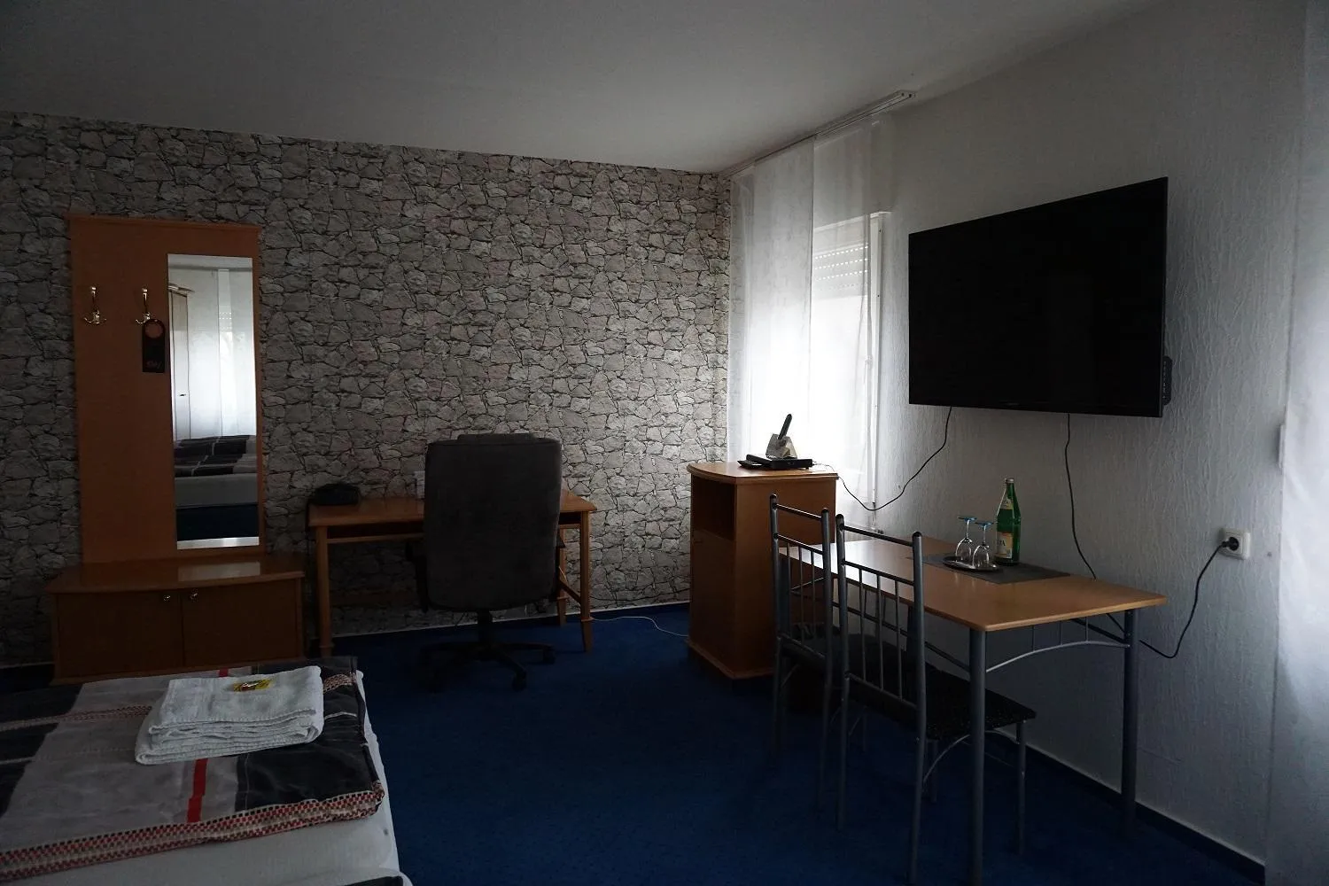 TV and multimedia in Hotel Haarener Hof