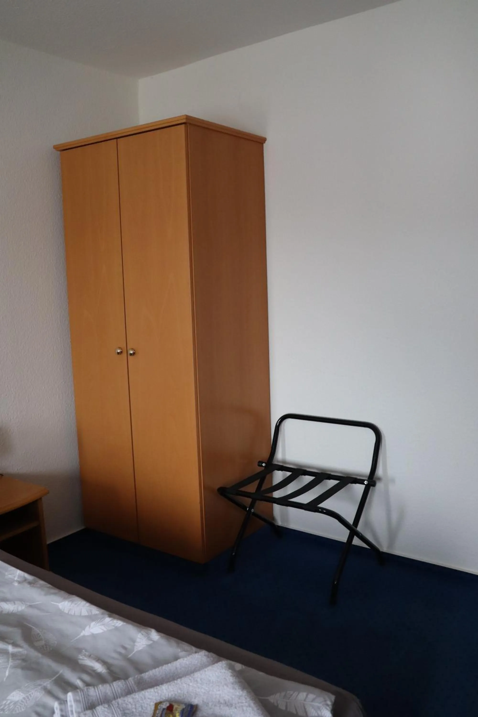 room service, Bed in Hotel Haarener Hof