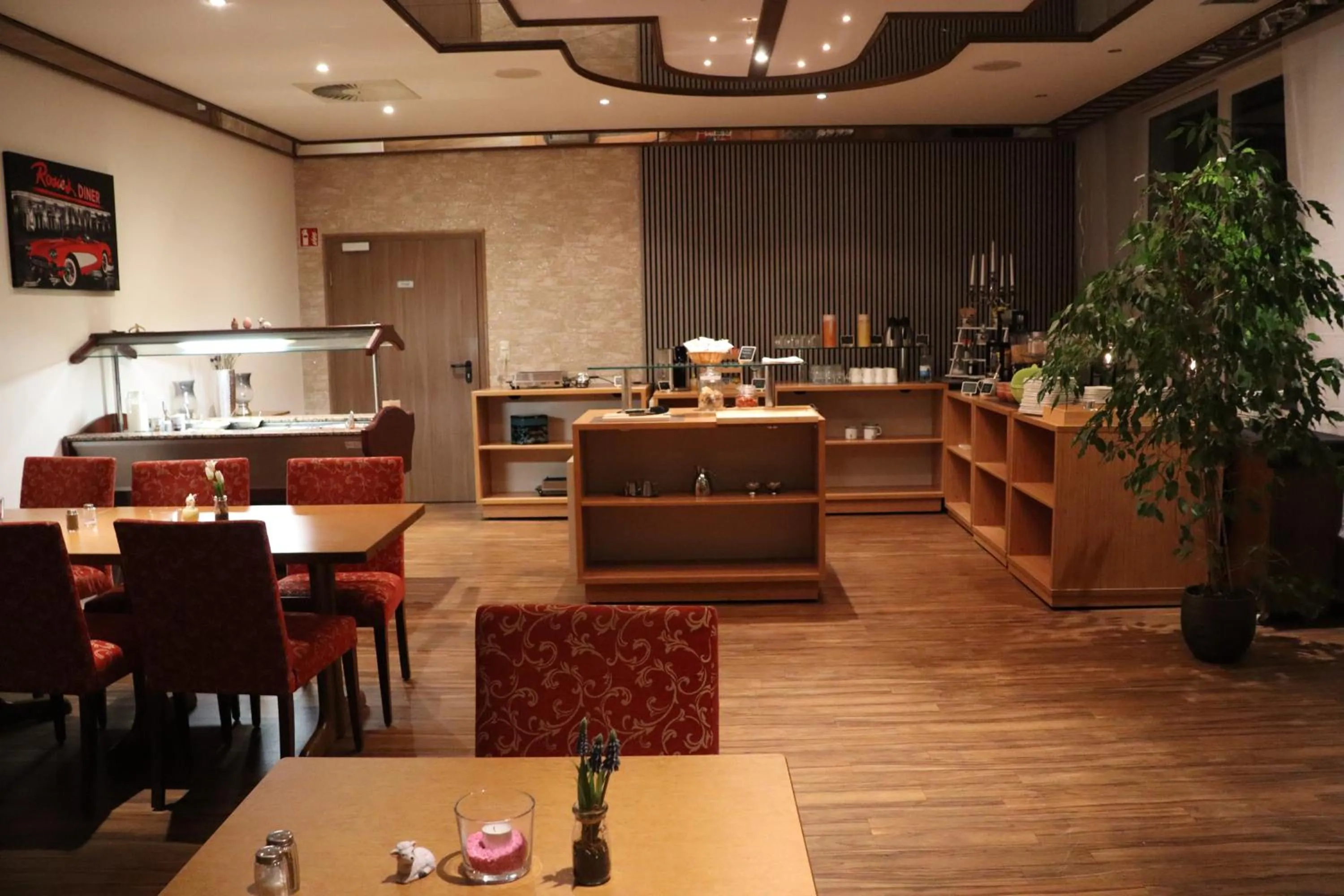 Buffet breakfast in Hotel Haarener Hof