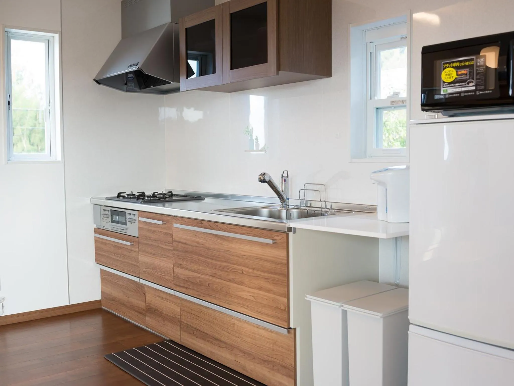 Communal kitchen in The Pool Resort Villa ICHIGOICHIE