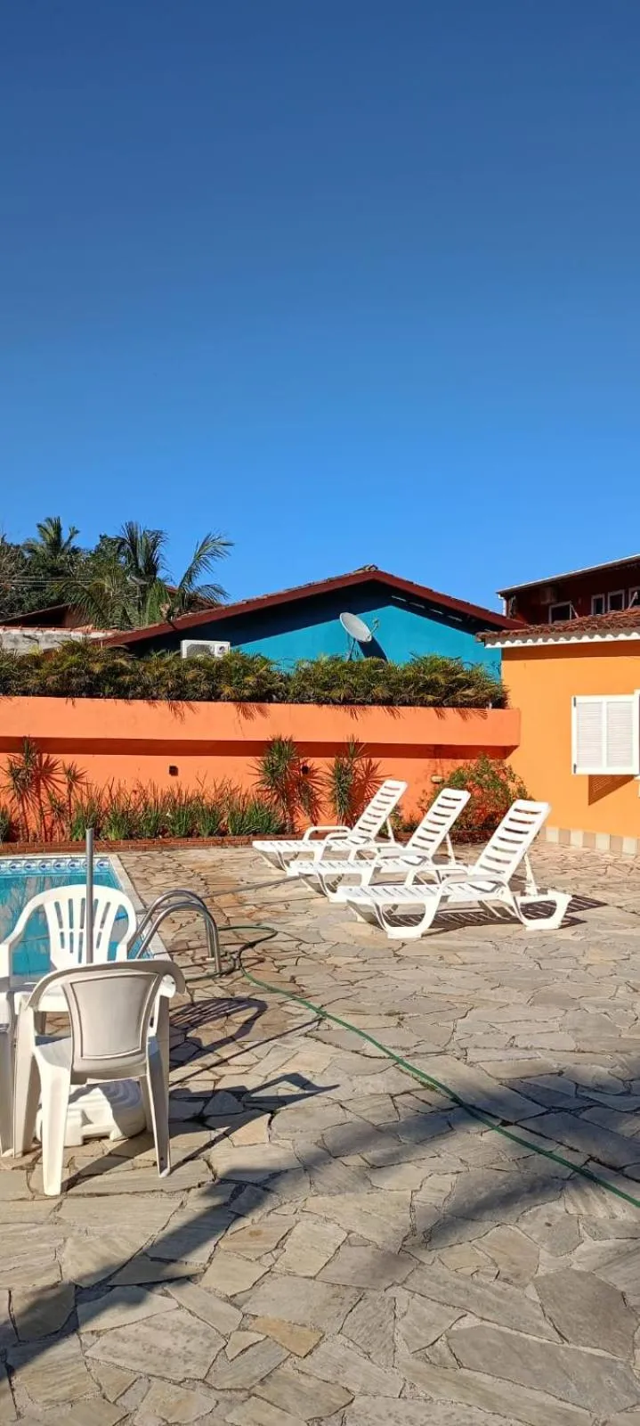 Swimming pool in Pousada Sol do Araçá