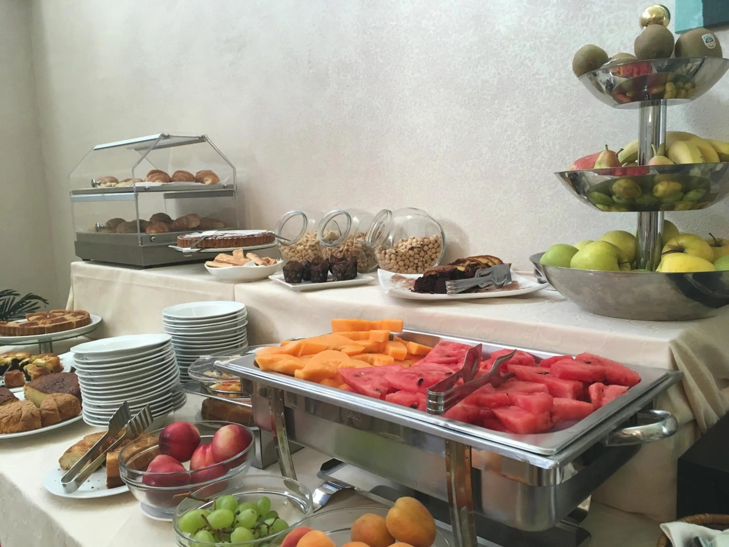 Buffet breakfast in Hotel Langhe & Monferrato