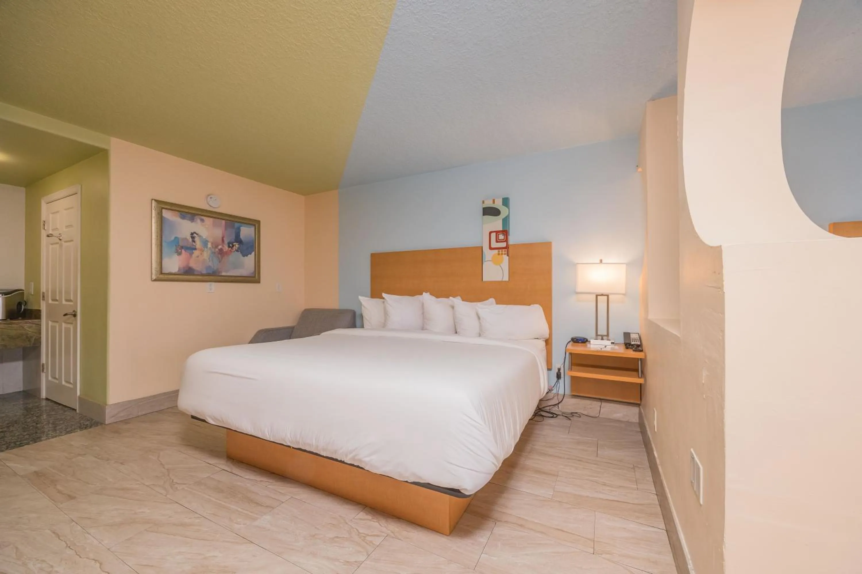 Bed in The Ponce St. Augustine Hotel