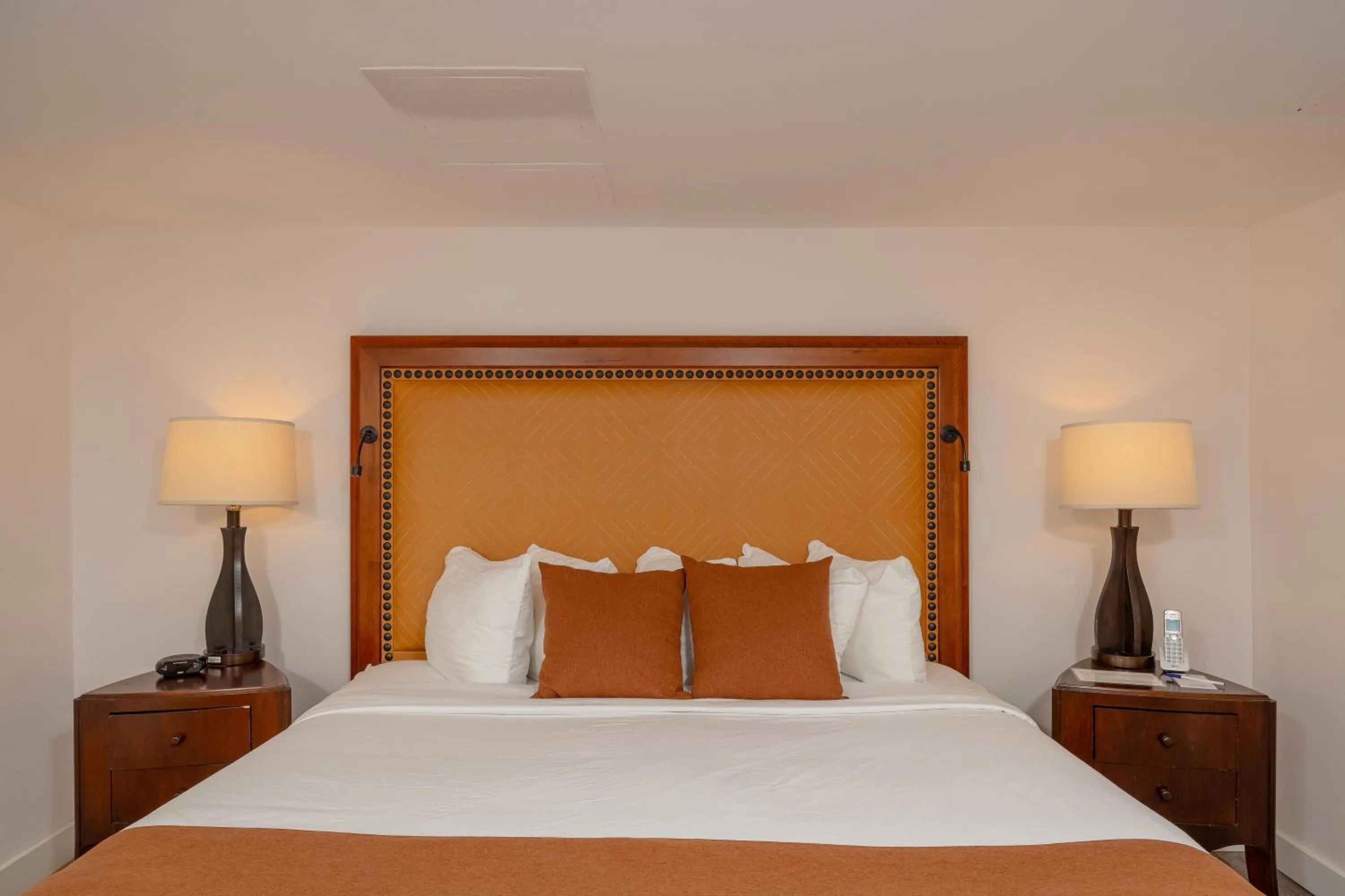 Bedroom, Bed in The Ponce St. Augustine Hotel