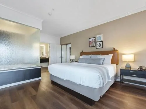 Bed in Cherry Tree Inn & Suites