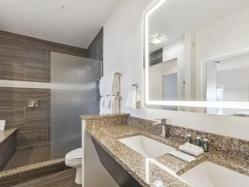 Cherry Tree Inn & Suites