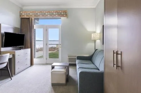 Bed in Cherry Tree Inn & Suites