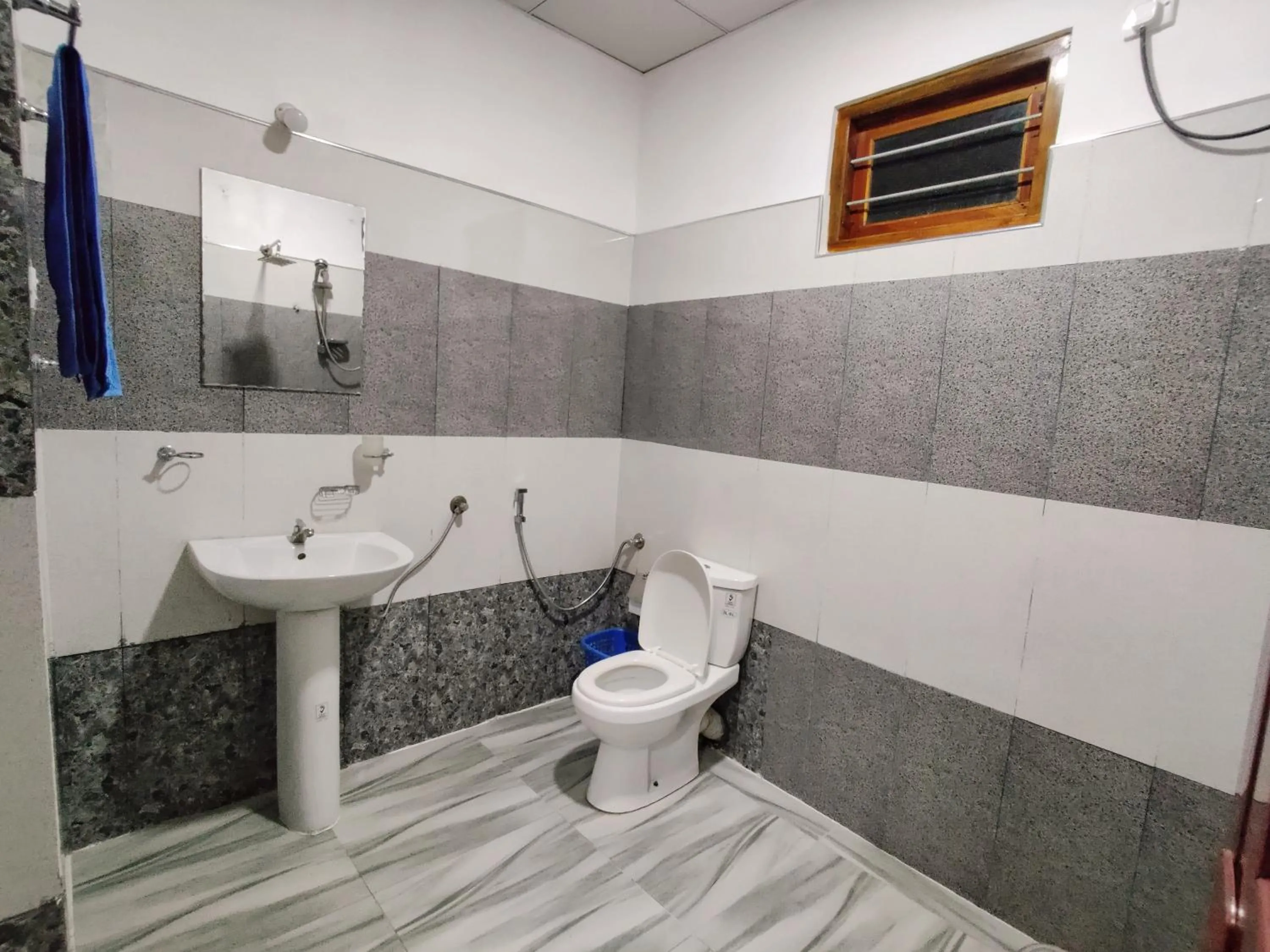 Toilet in Sigiri Shen Residence