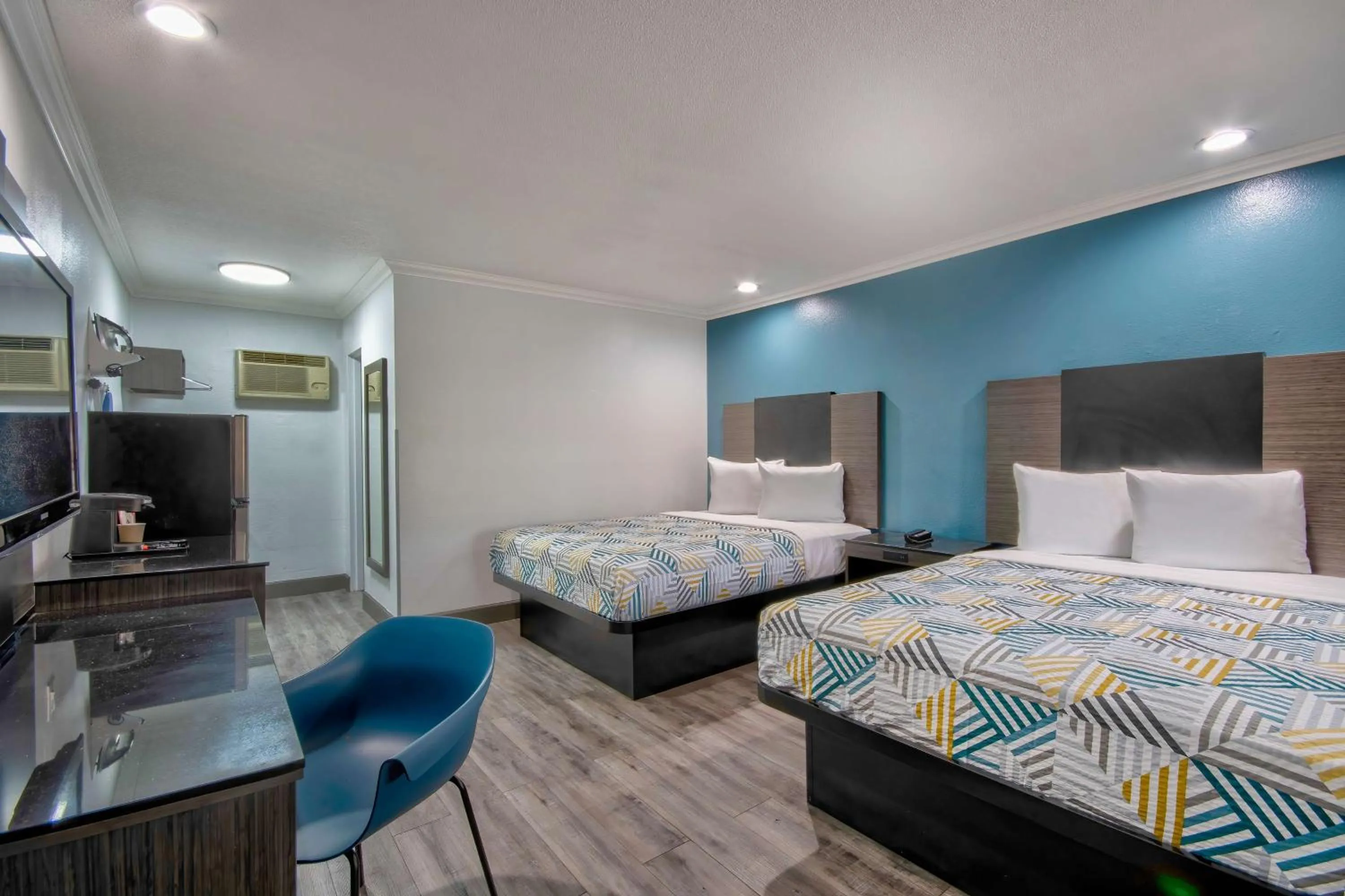 Bedroom, Bed in Studio 6 Suites San Bernardino, CA