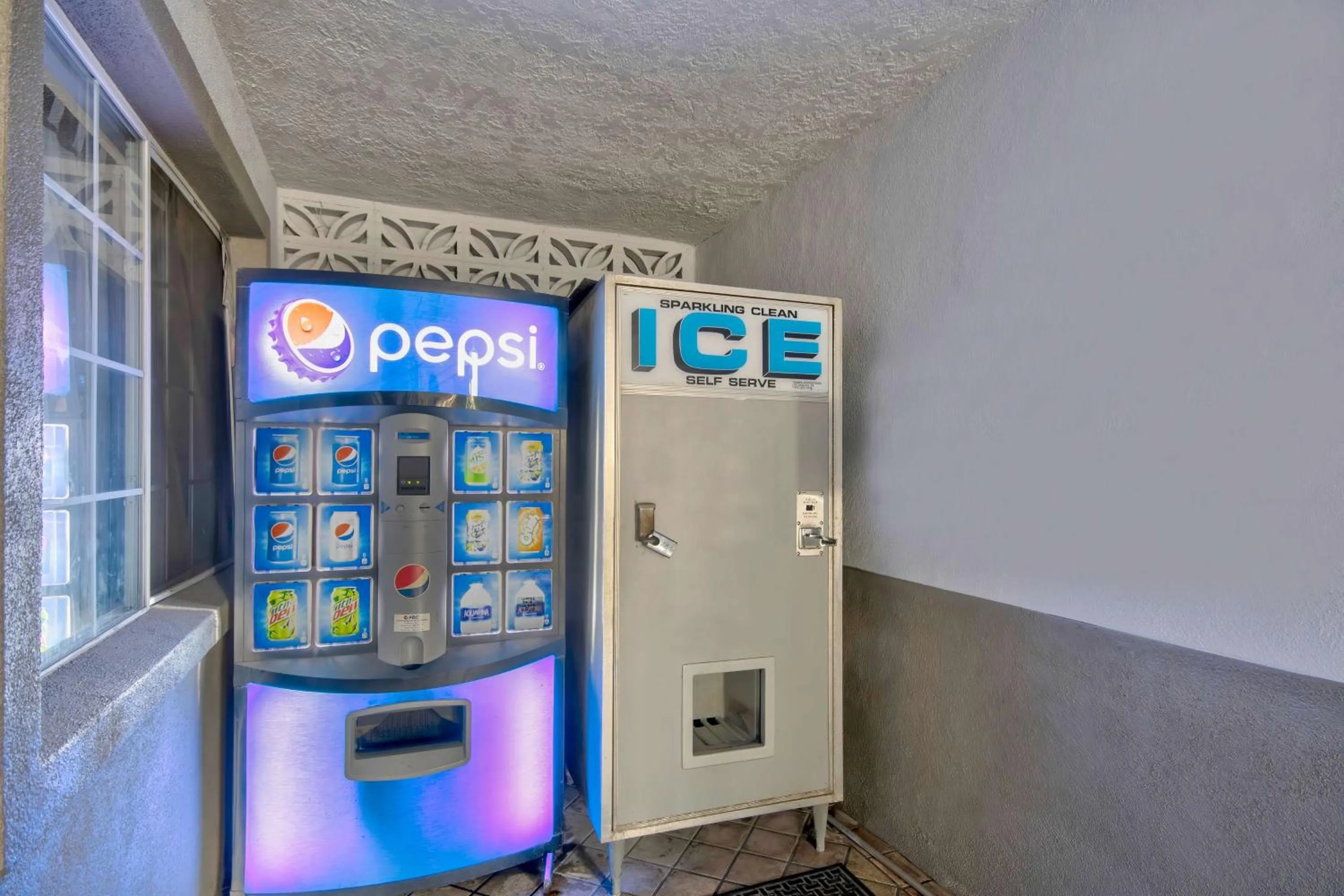 Property building in Studio 6 Suites San Bernardino, CA