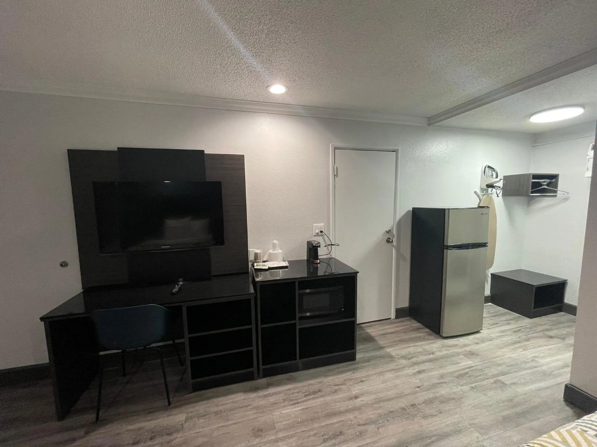 Bedroom in Studio 6 Suites San Bernardino, CA