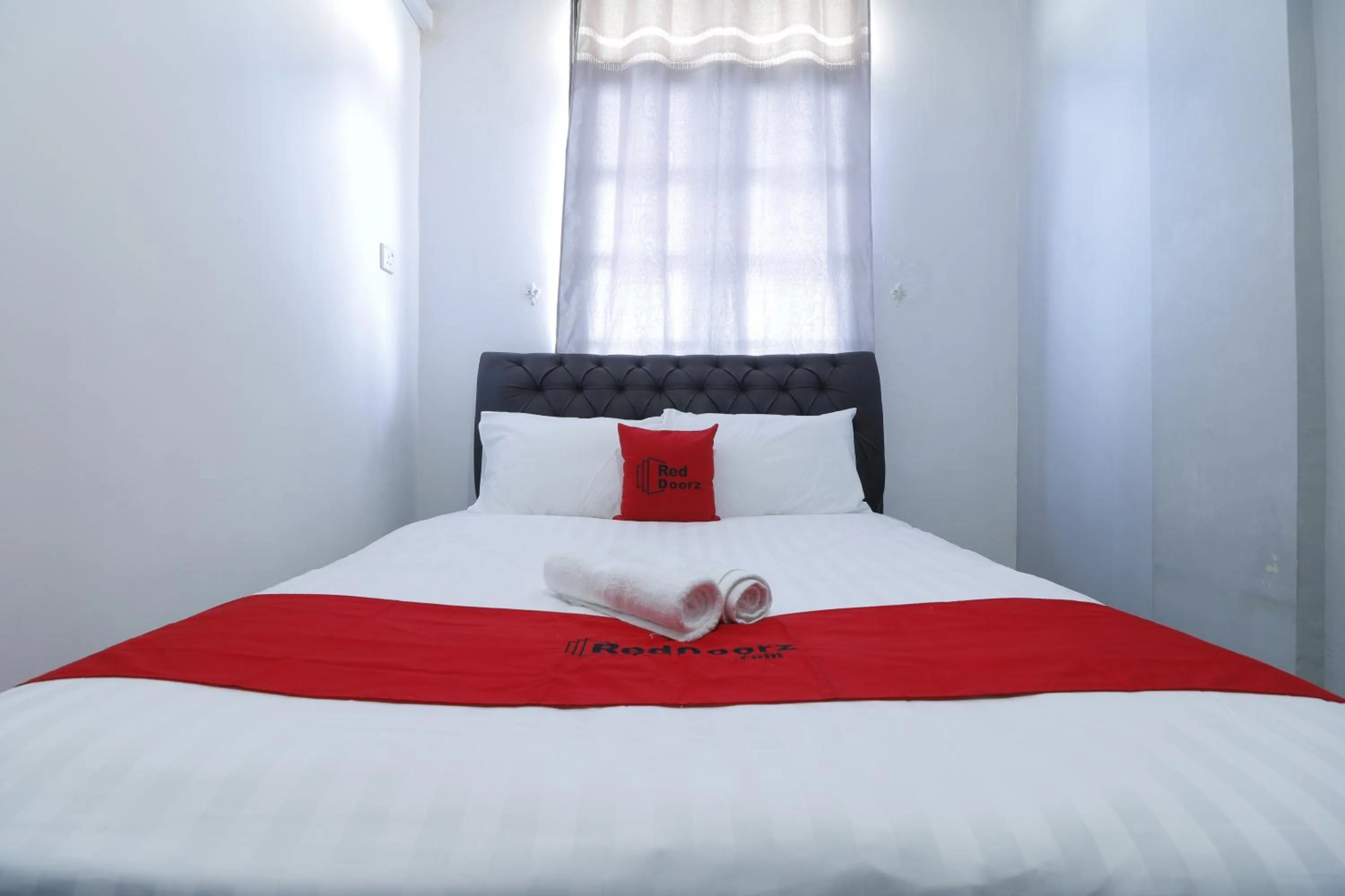 Bedroom, Bed in RedDoorz Plus near Batam City Square