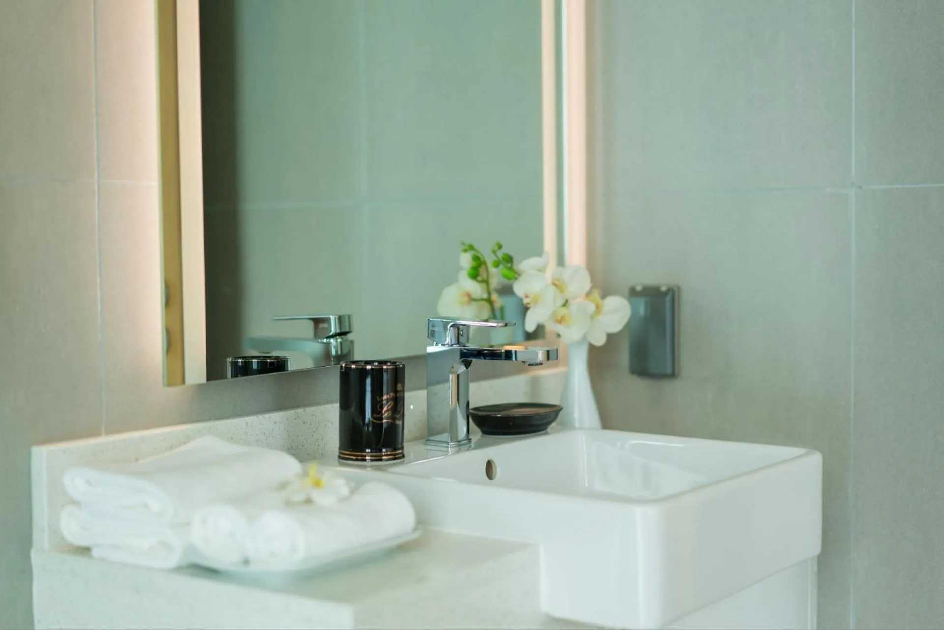 Bathroom in Oceanstone by Resava