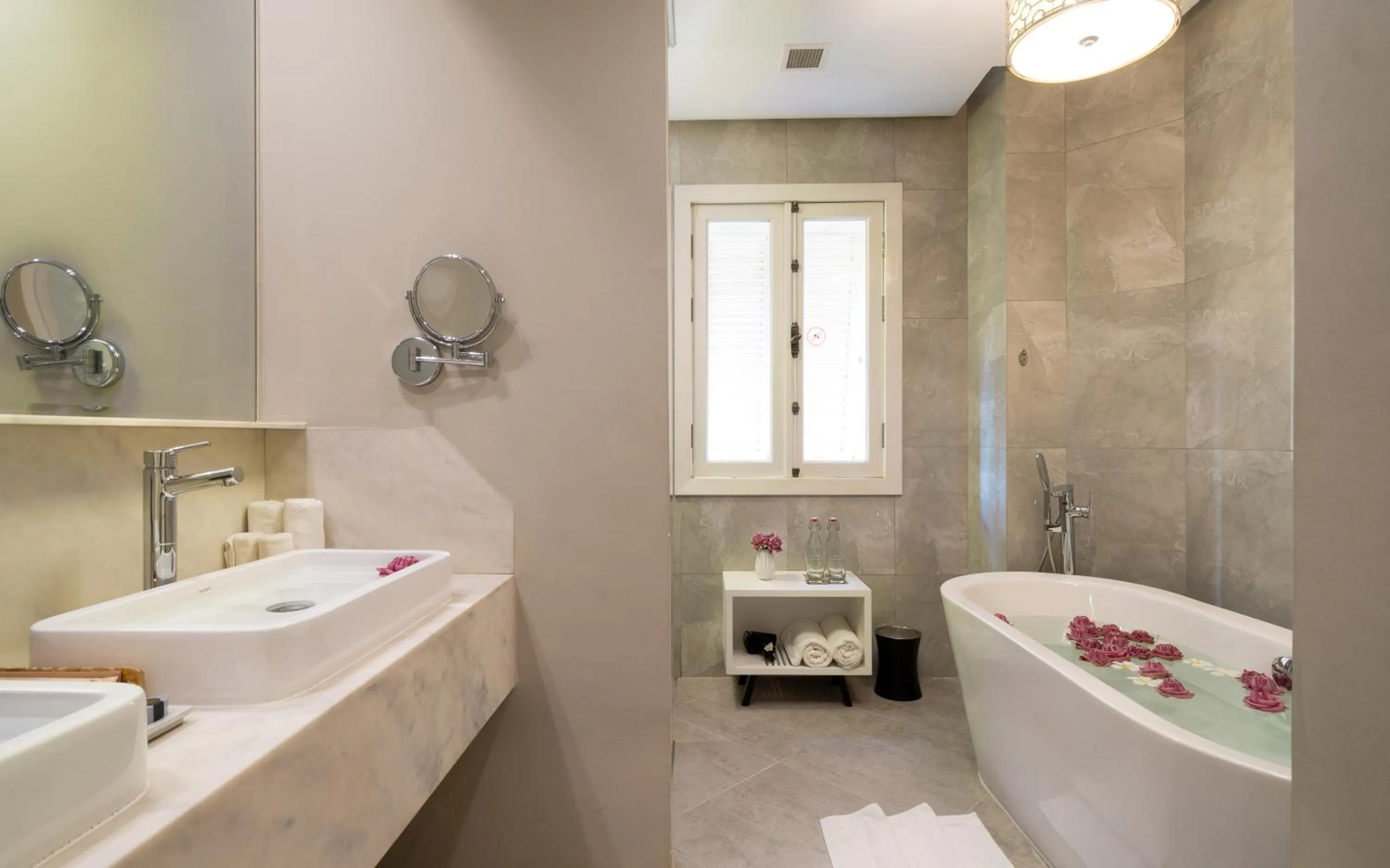 Toilet in Memoire Palace Resort & Spa