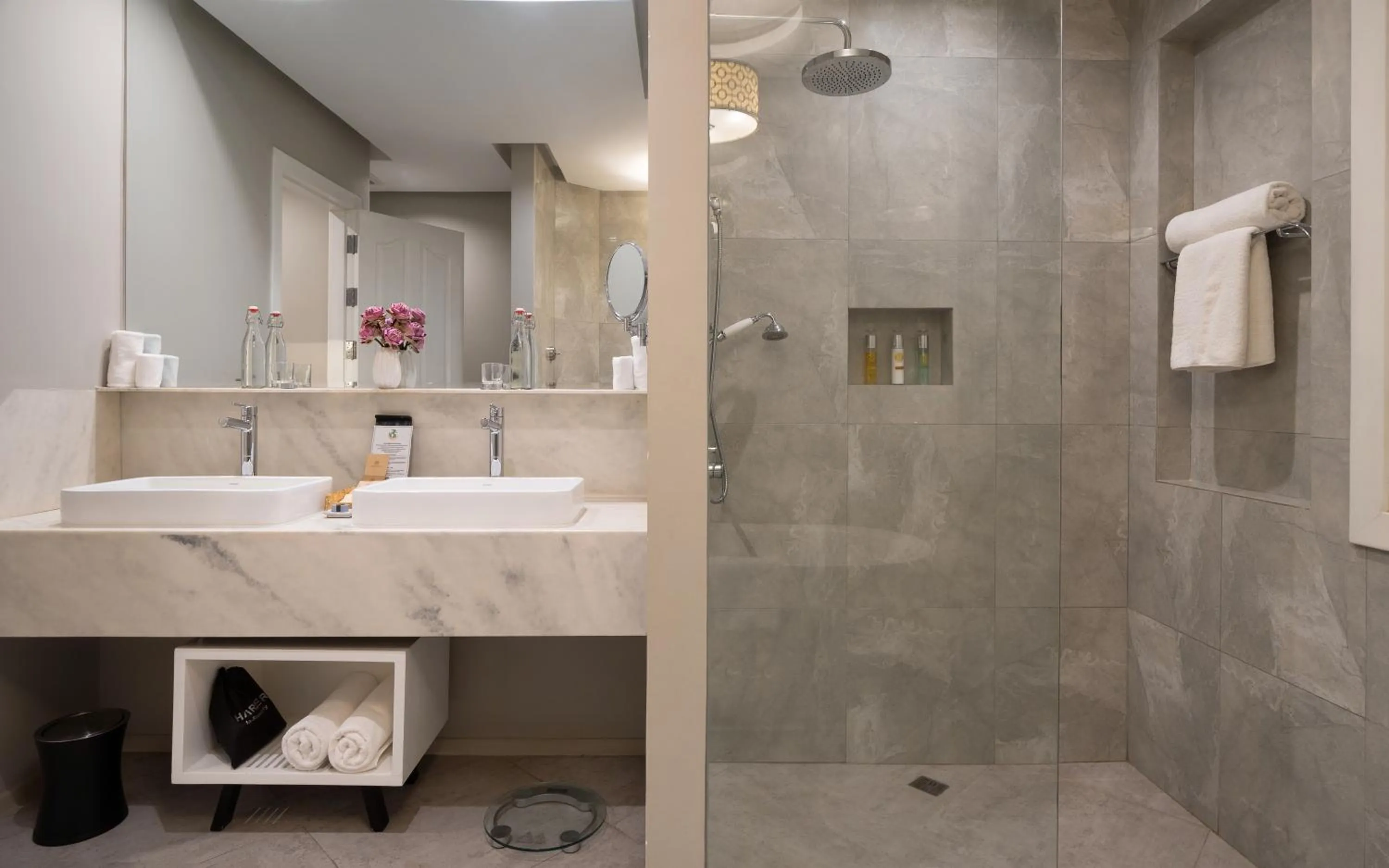 Bathroom in Memoire Palace Resort & Spa