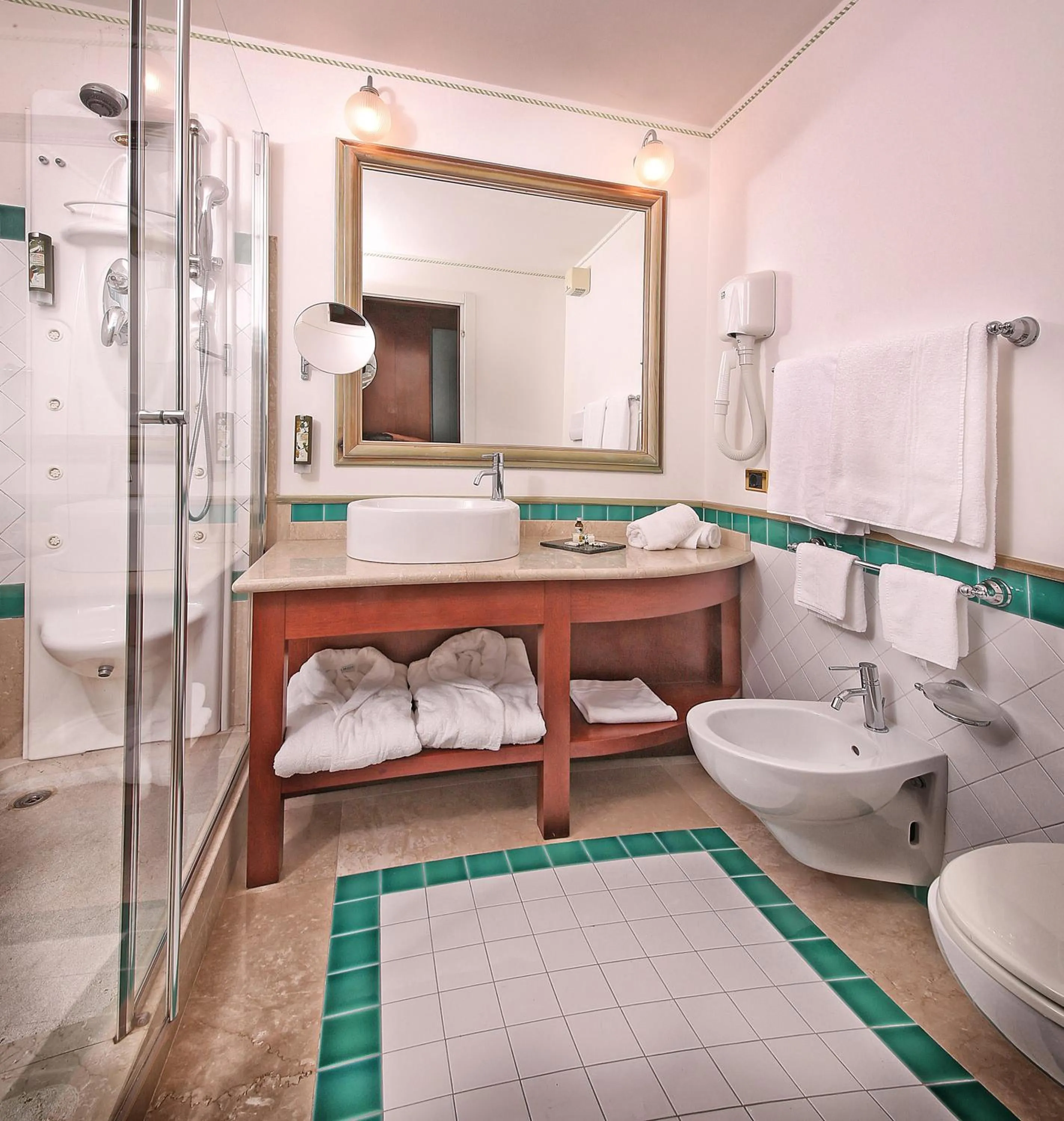 Bathroom in Hotel Villa Capri