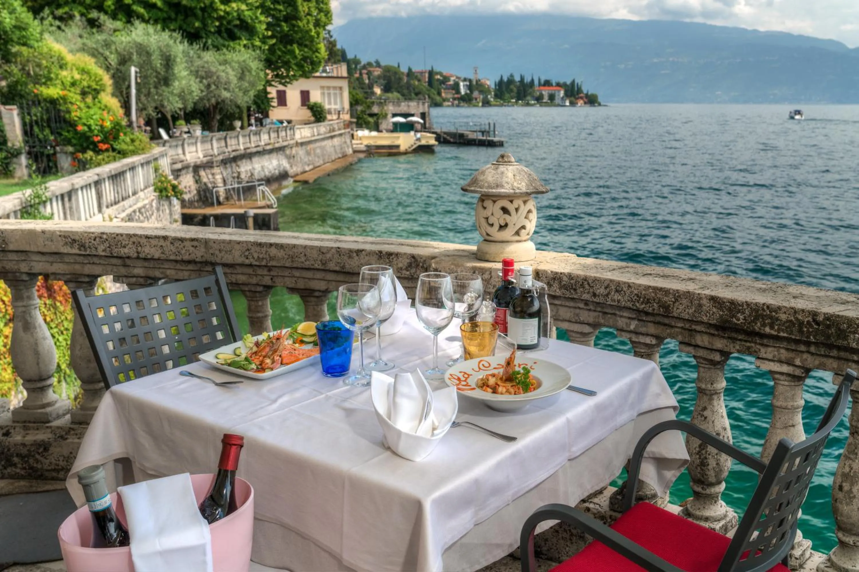 Restaurant/places to eat in Hotel Villa Capri