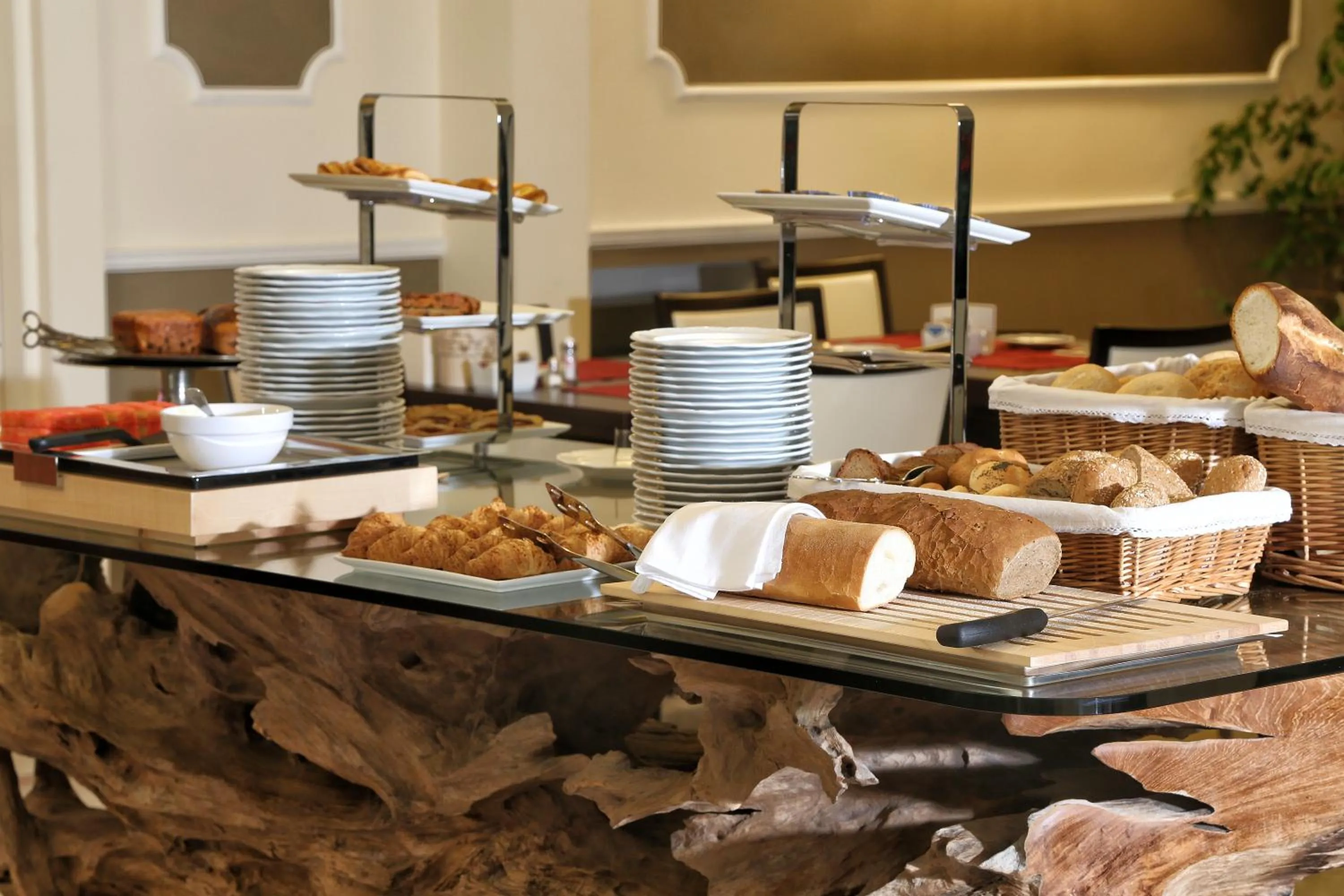 Food and drinks in Hotel Villa Capri