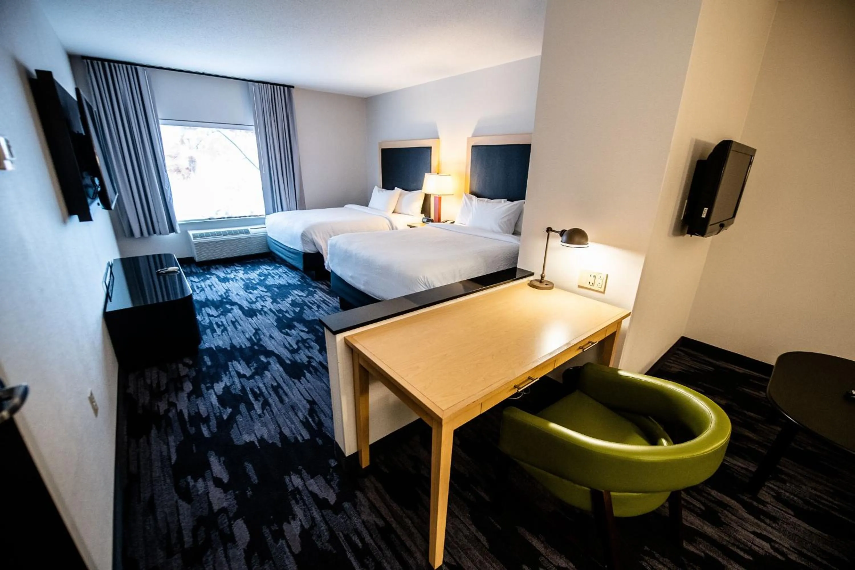 Photo of the whole room, Bed in Fairfield by Marriott Inn & Suites Washington Casino Area