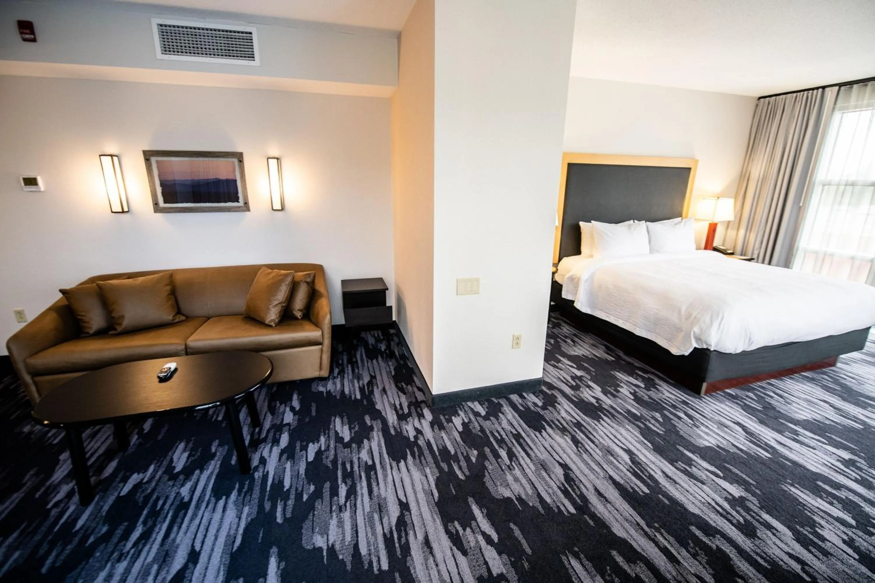 Photo of the whole room, Bed in Fairfield by Marriott Inn & Suites Washington Casino Area