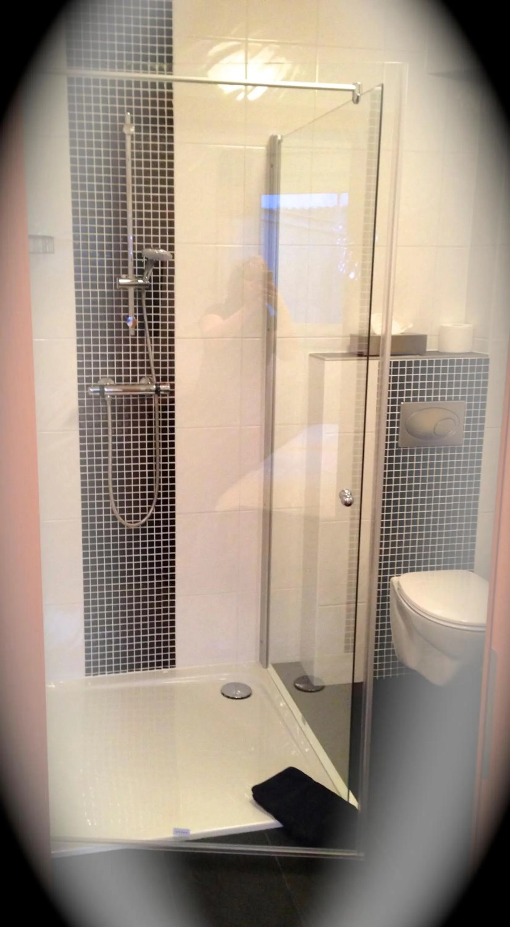 Bathroom in Hotel zur Wasserburg