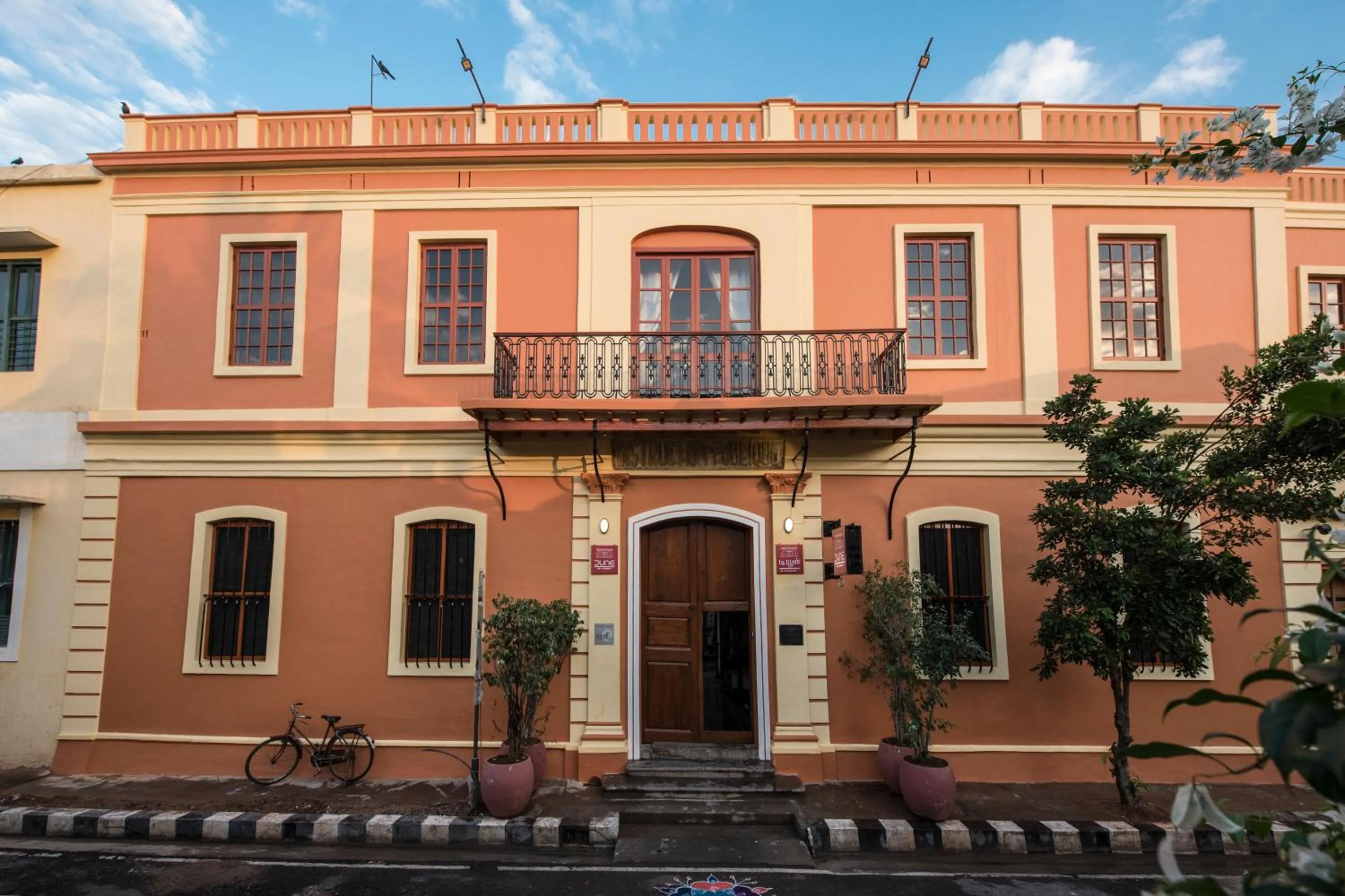 Property building in Dune de L'orient