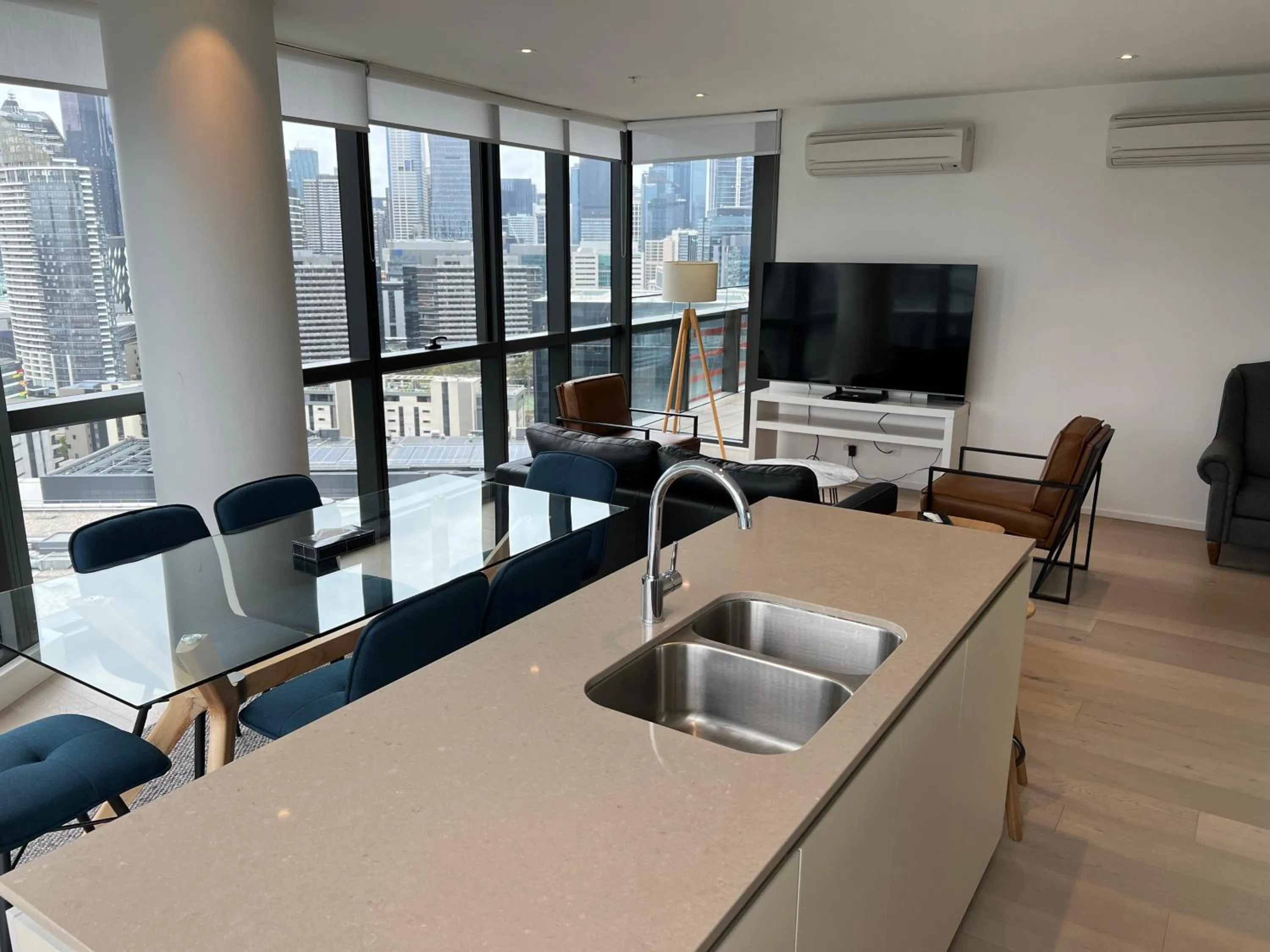 Winston Apartments Docklands