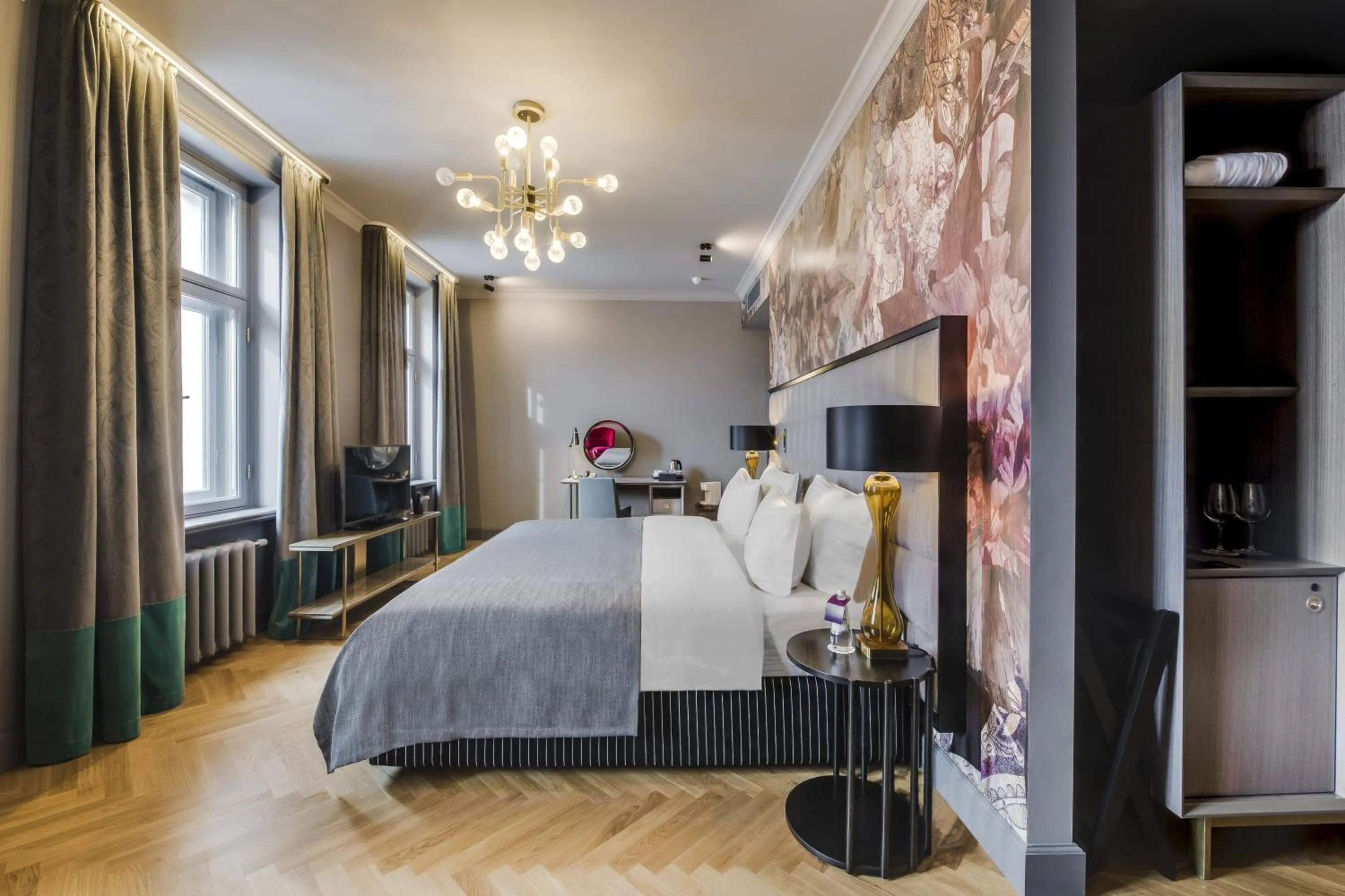 Bed in Grand Poet Hotel and SPA by Semarah