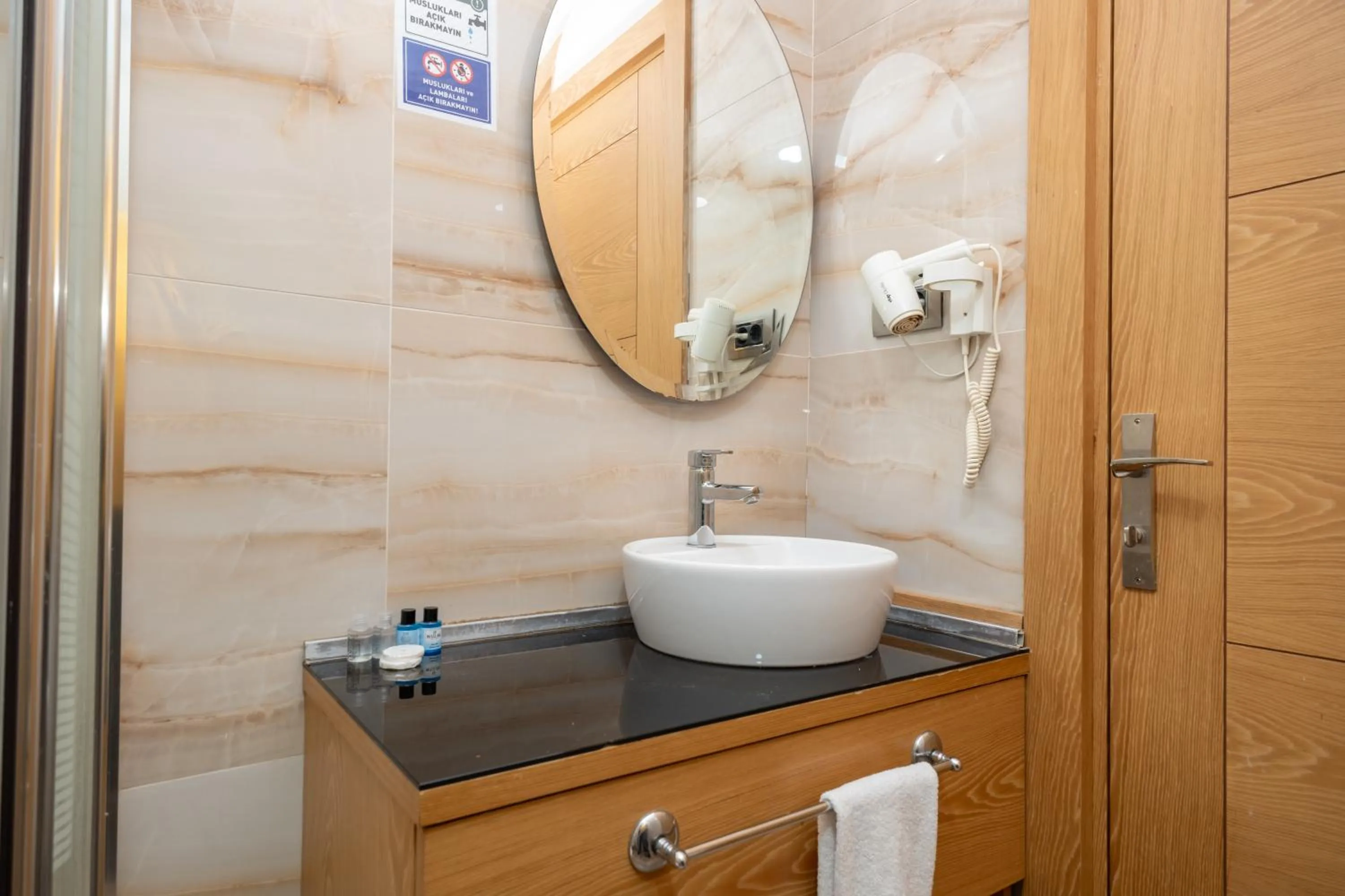 Bathroom in Beyoglu MLS Hotel