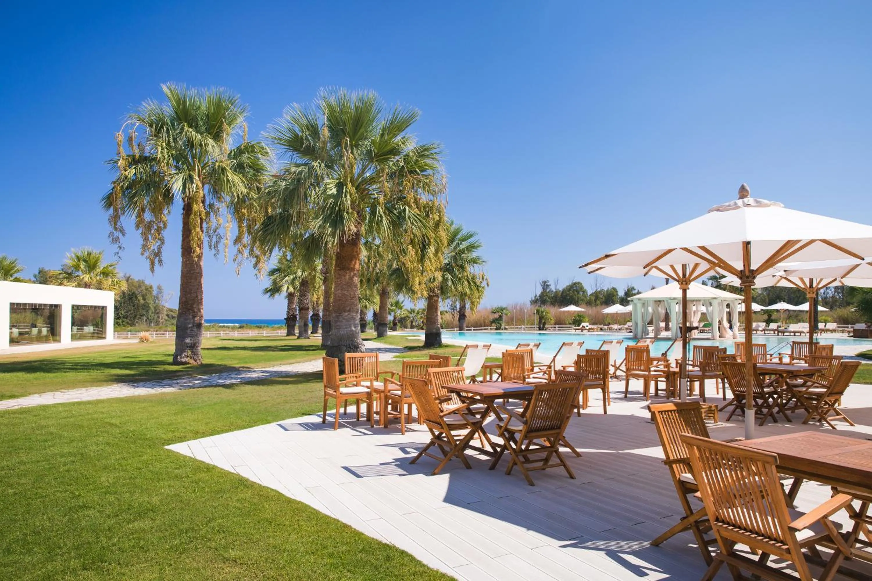 Lounge or bar in Spiagge San Pietro, a charming & relaxing resort