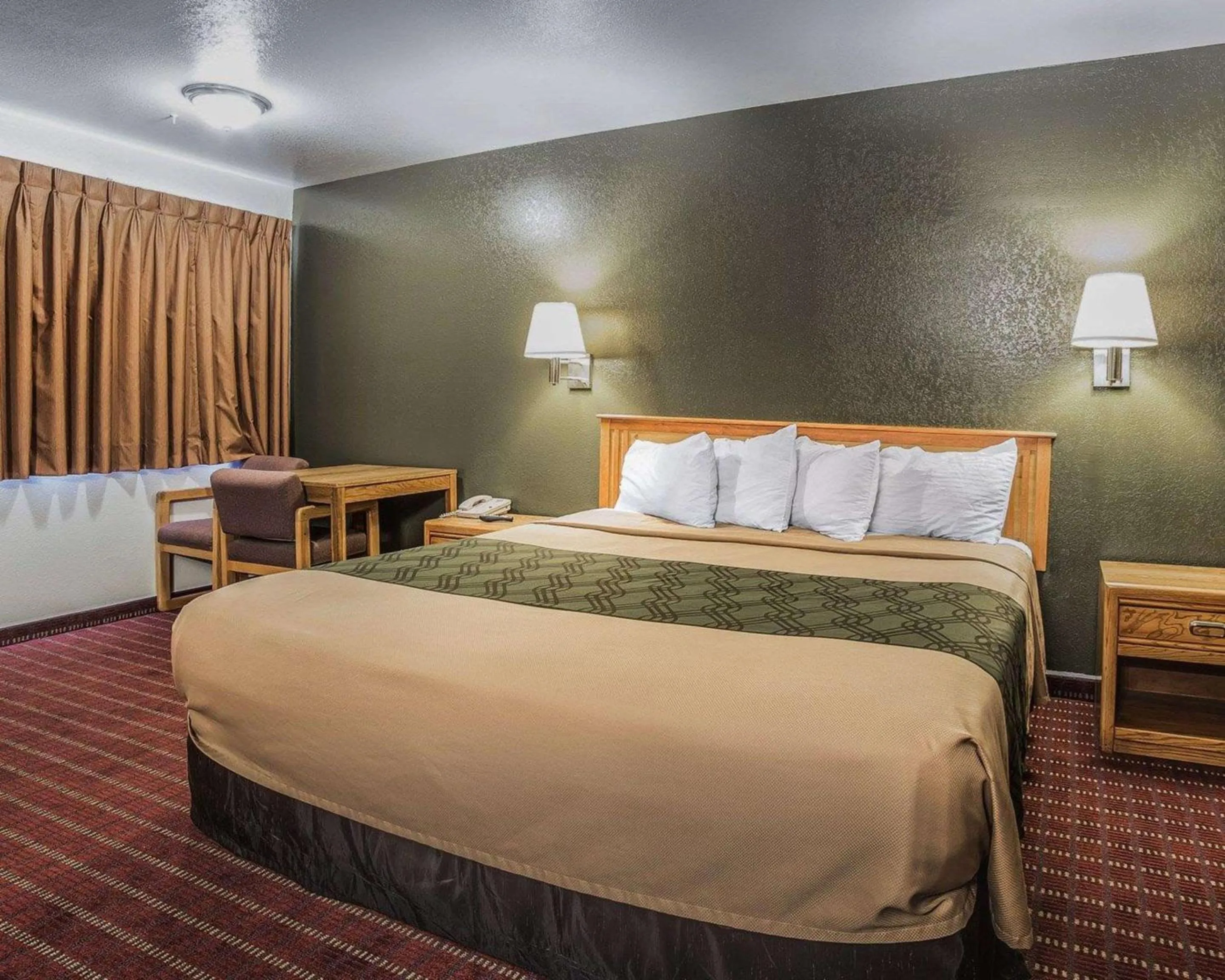 Photo of the whole room in Rodeway Inn Hurricane - Zion National Park Area