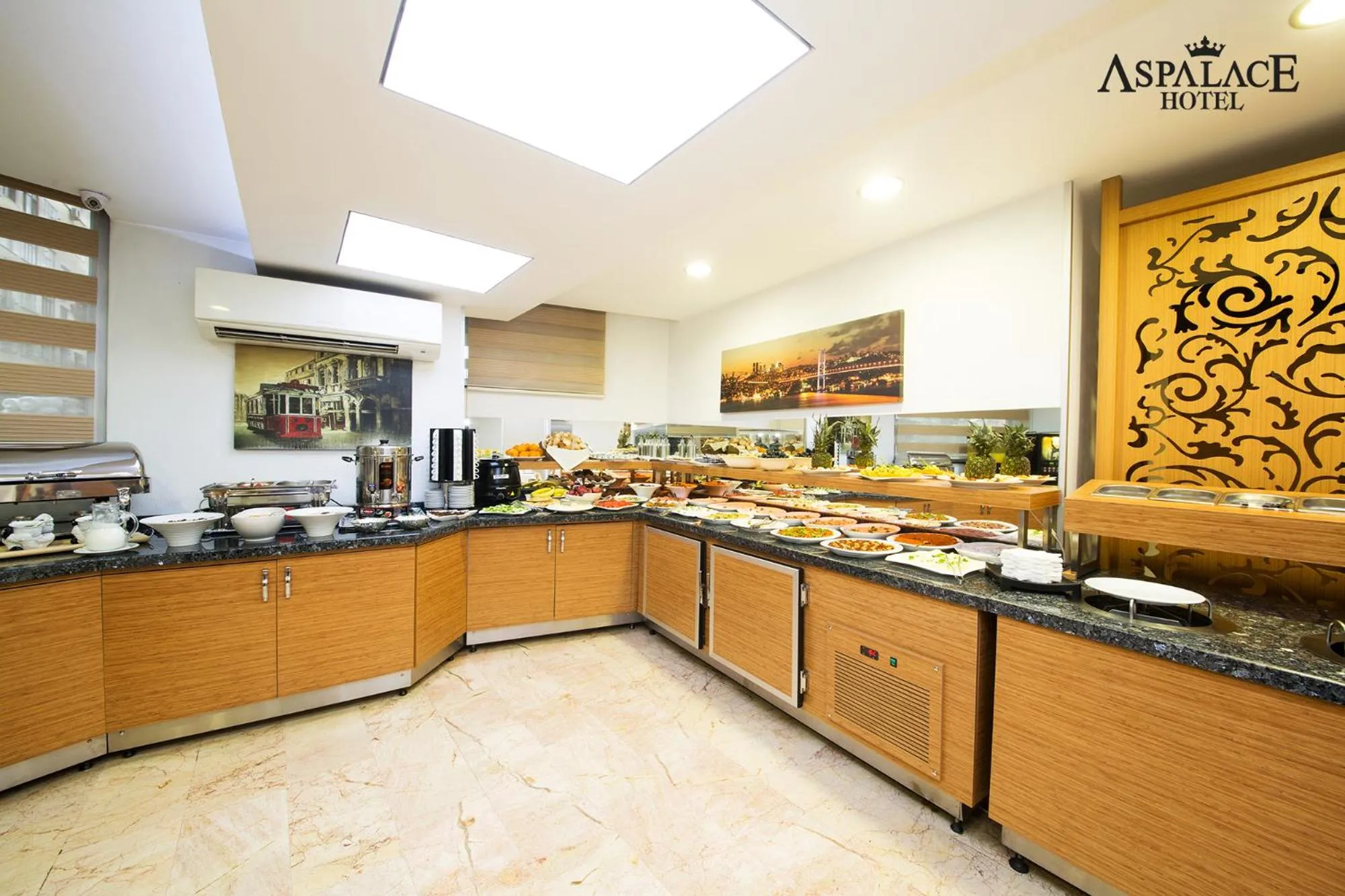 Restaurant/places to eat in Aspalace Hotel The Istanbul Old City