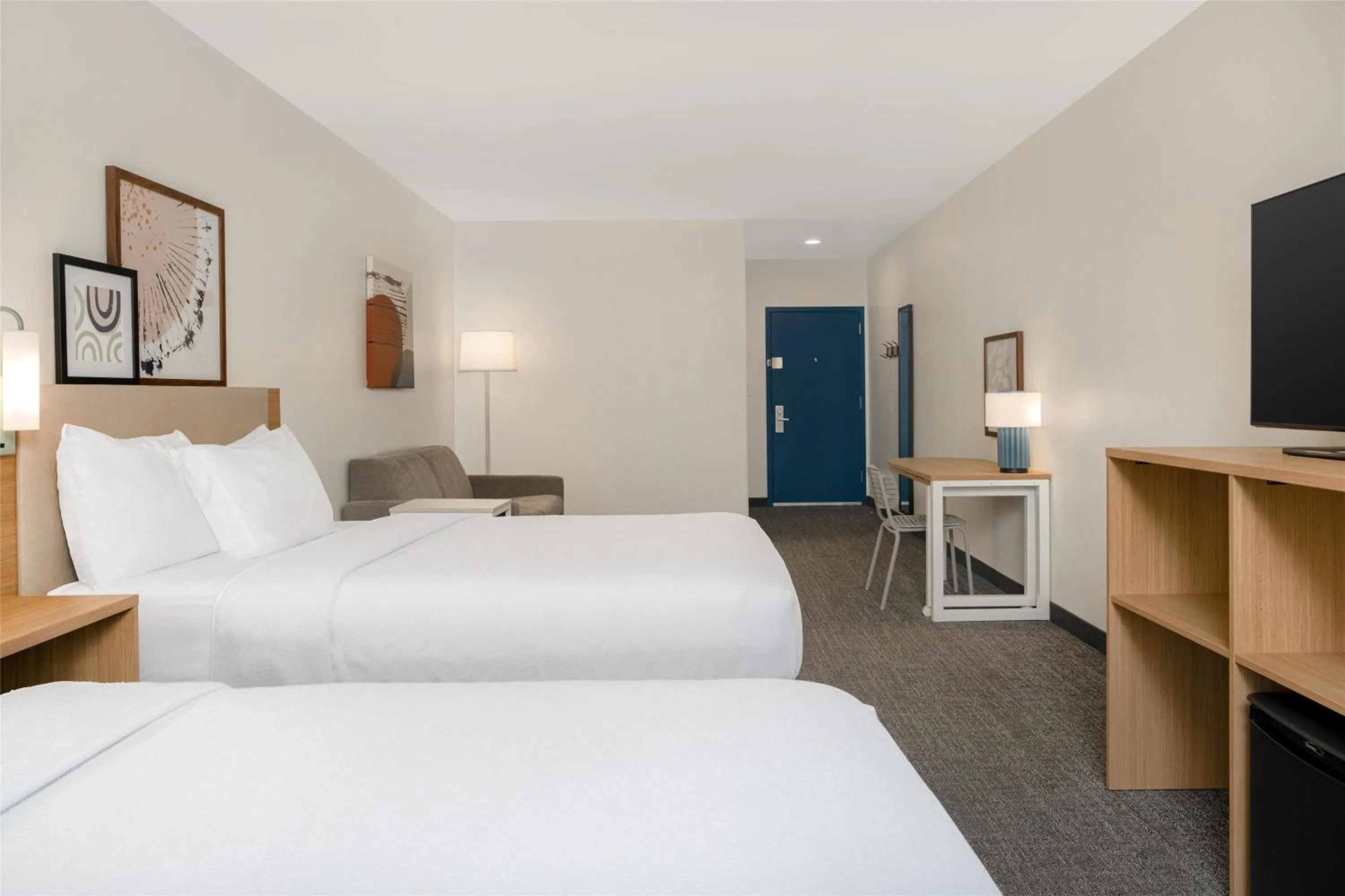 Bed in Spark by Hilton Rahway