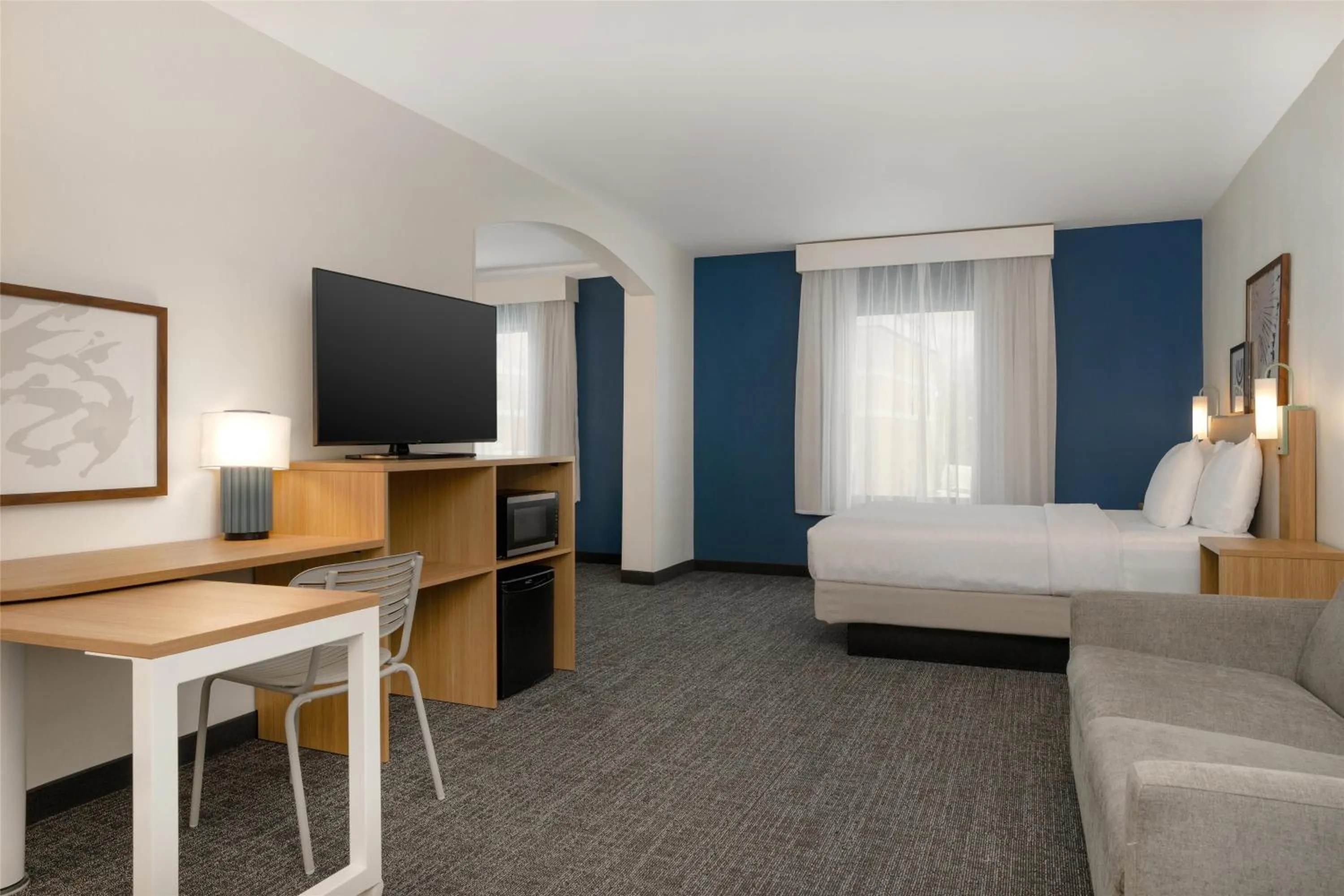 Living room, Bed in Spark by Hilton Rahway