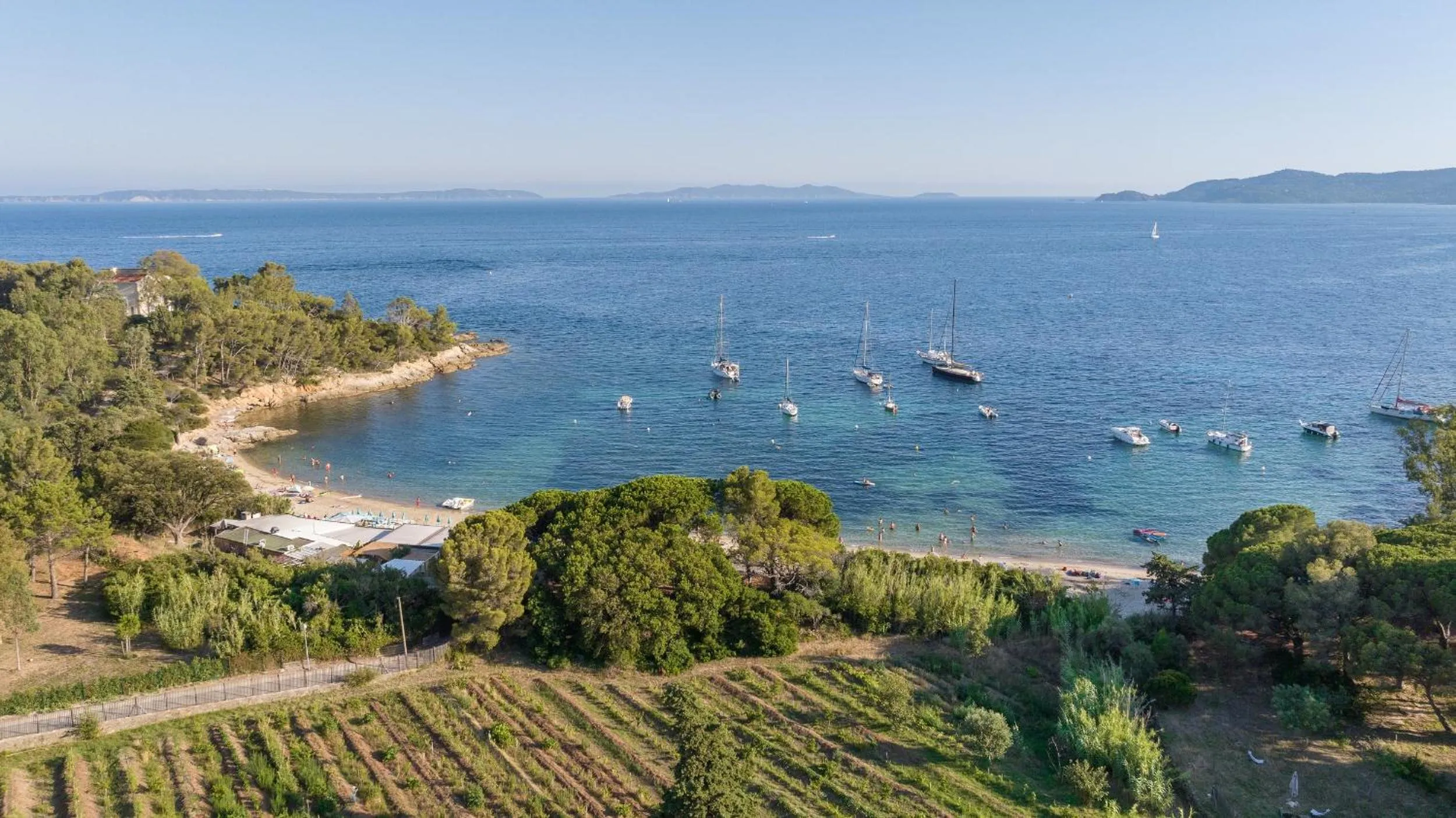 Natural landscape in Hôtel de La Fossette