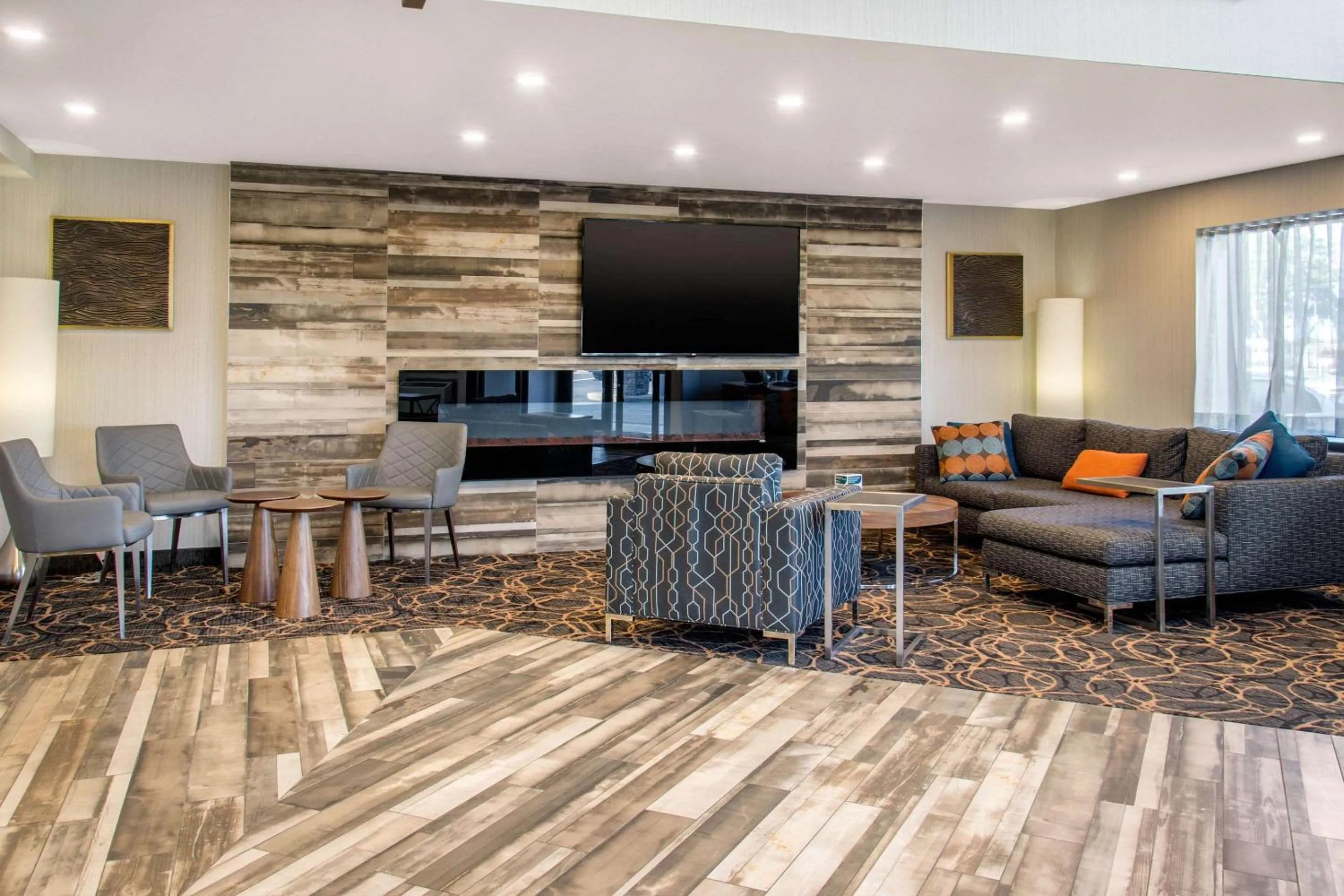 Lobby or reception in Comfort Inn Aeroport