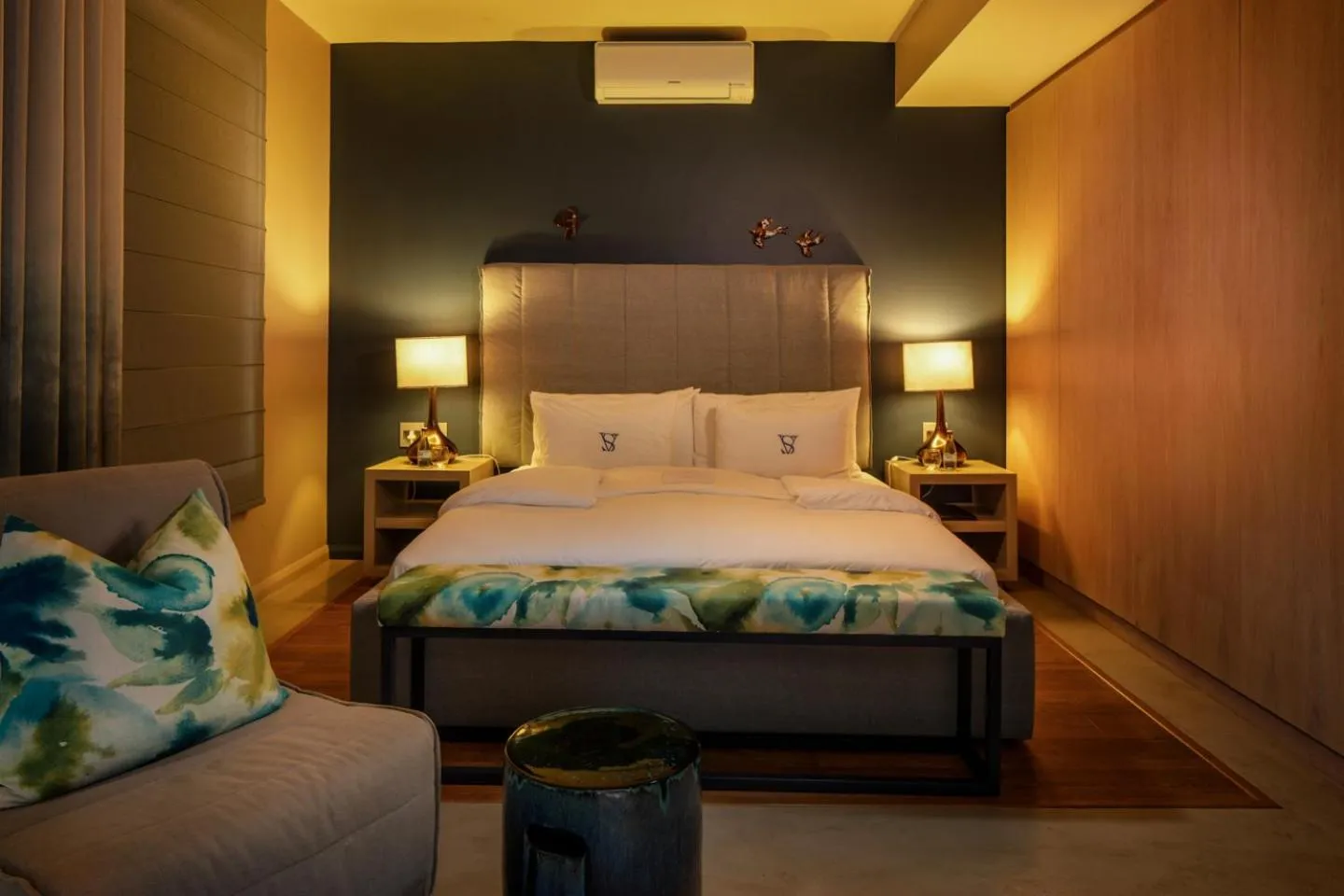 Bed in Sky Villa Boutique Hotel