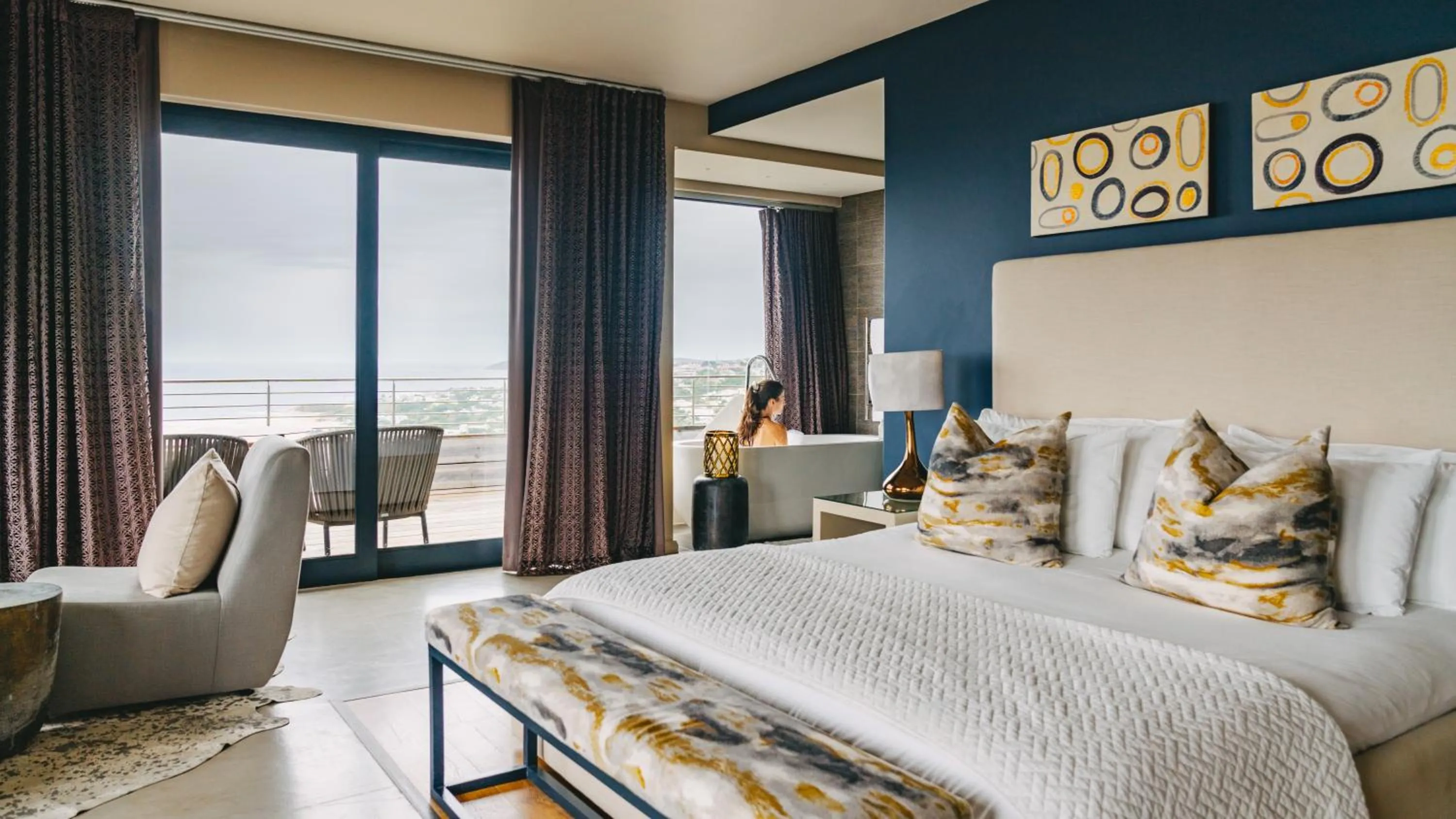 Bed in Sky Villa Boutique Hotel