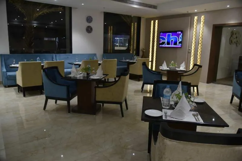 Restaurant/places to eat in Pride Hotel & Convention Centre Indore