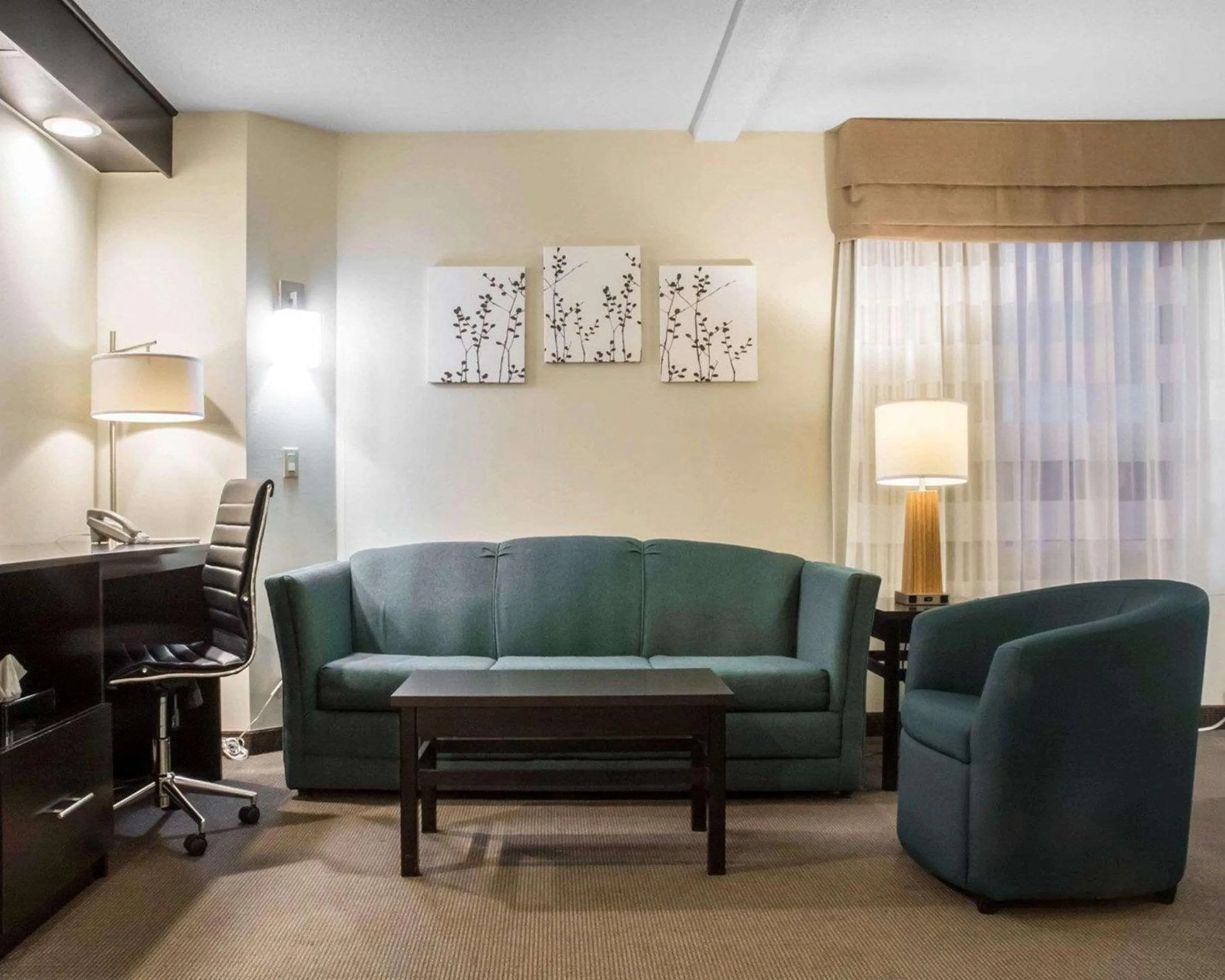 Bedroom in Sleep Inn Muskoka